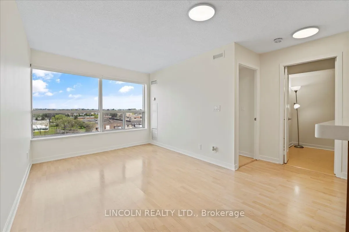 36 Lee Centre Drive, #815