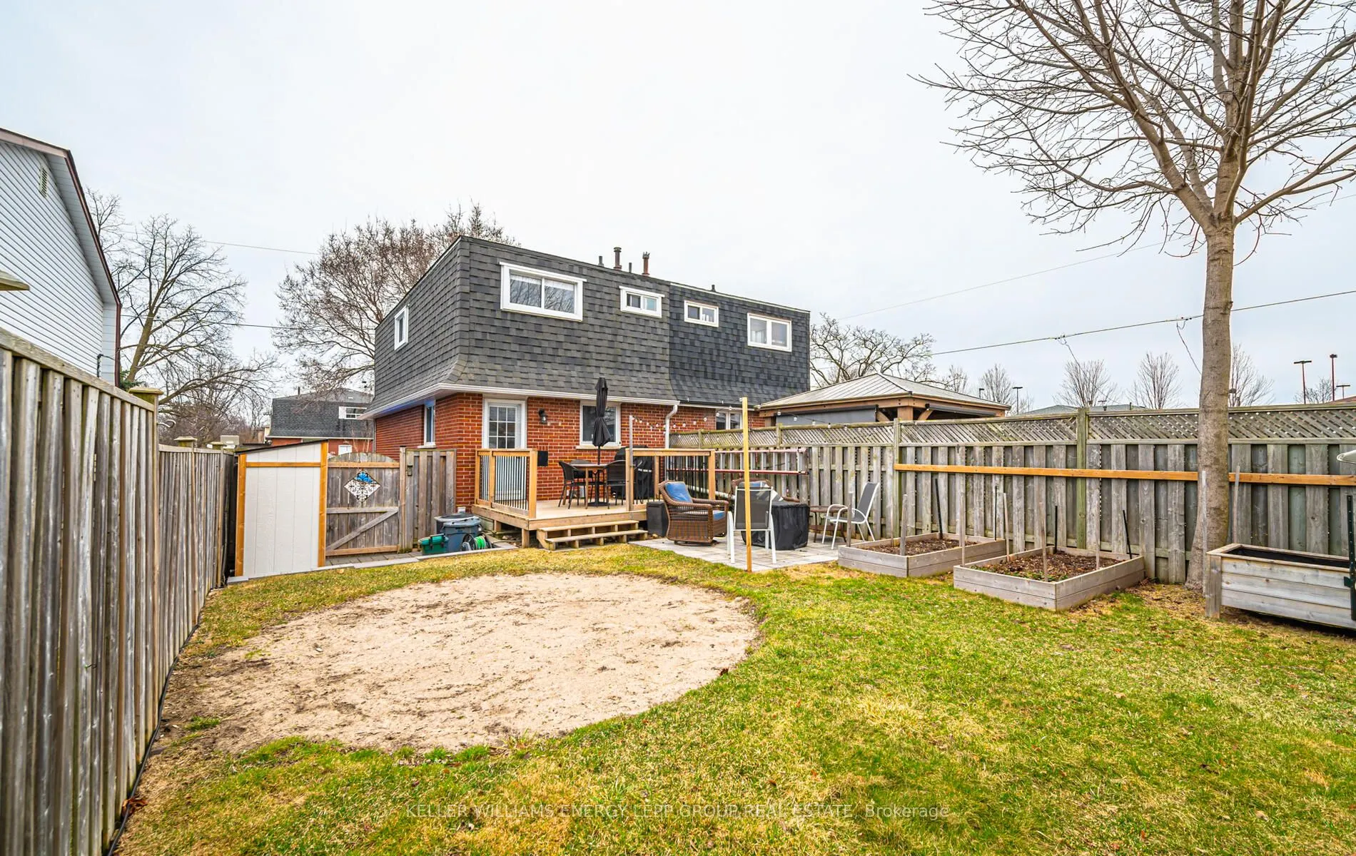153 Barkley Crescent