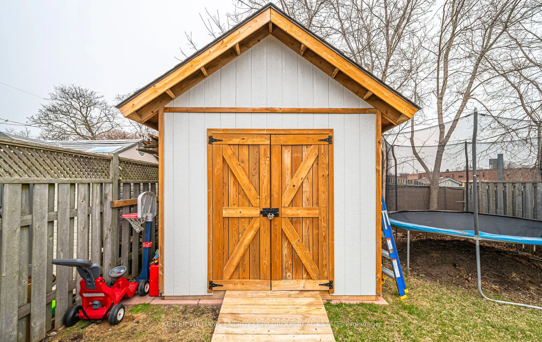 153 Barkley Crescent