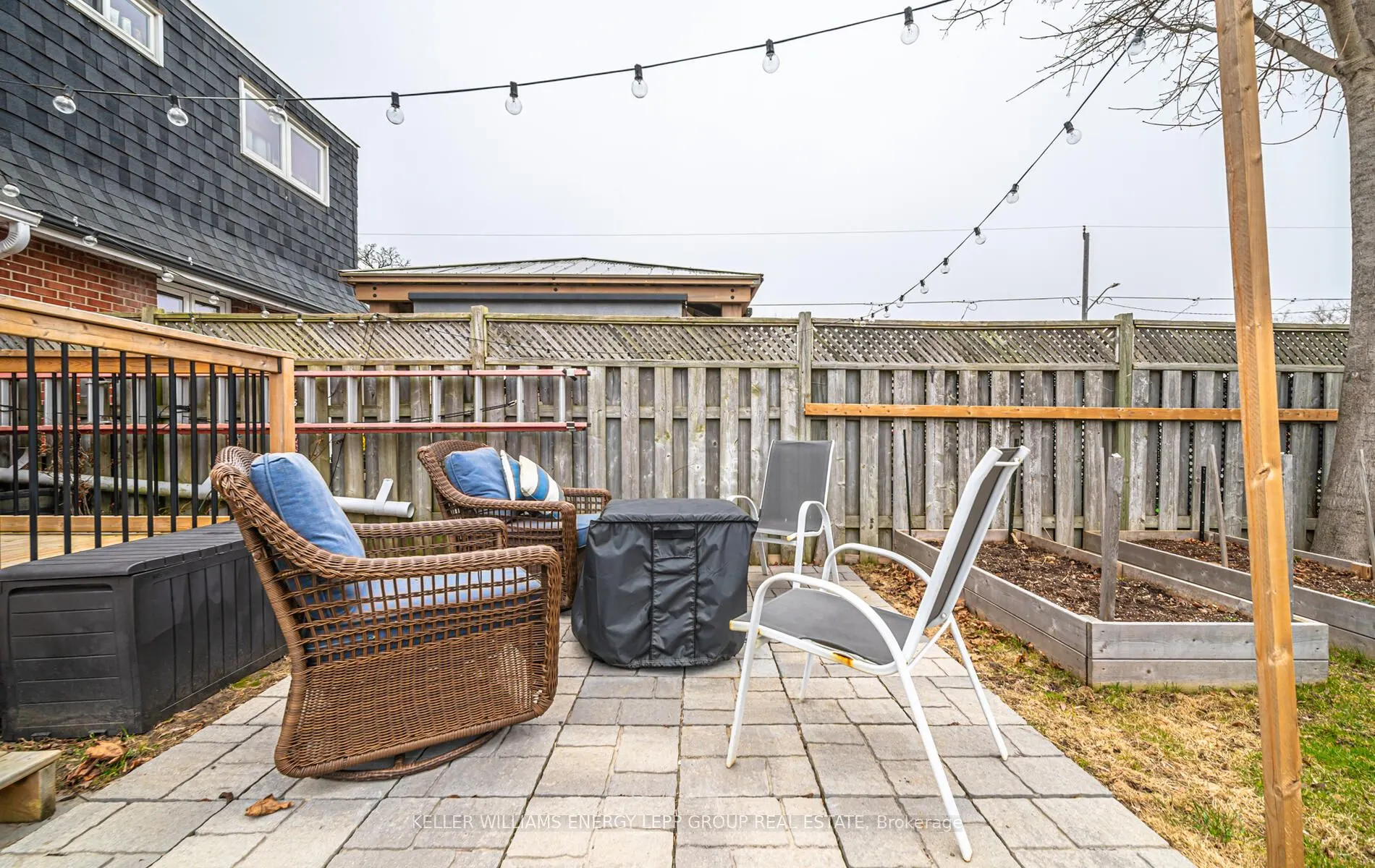 153 Barkley Crescent