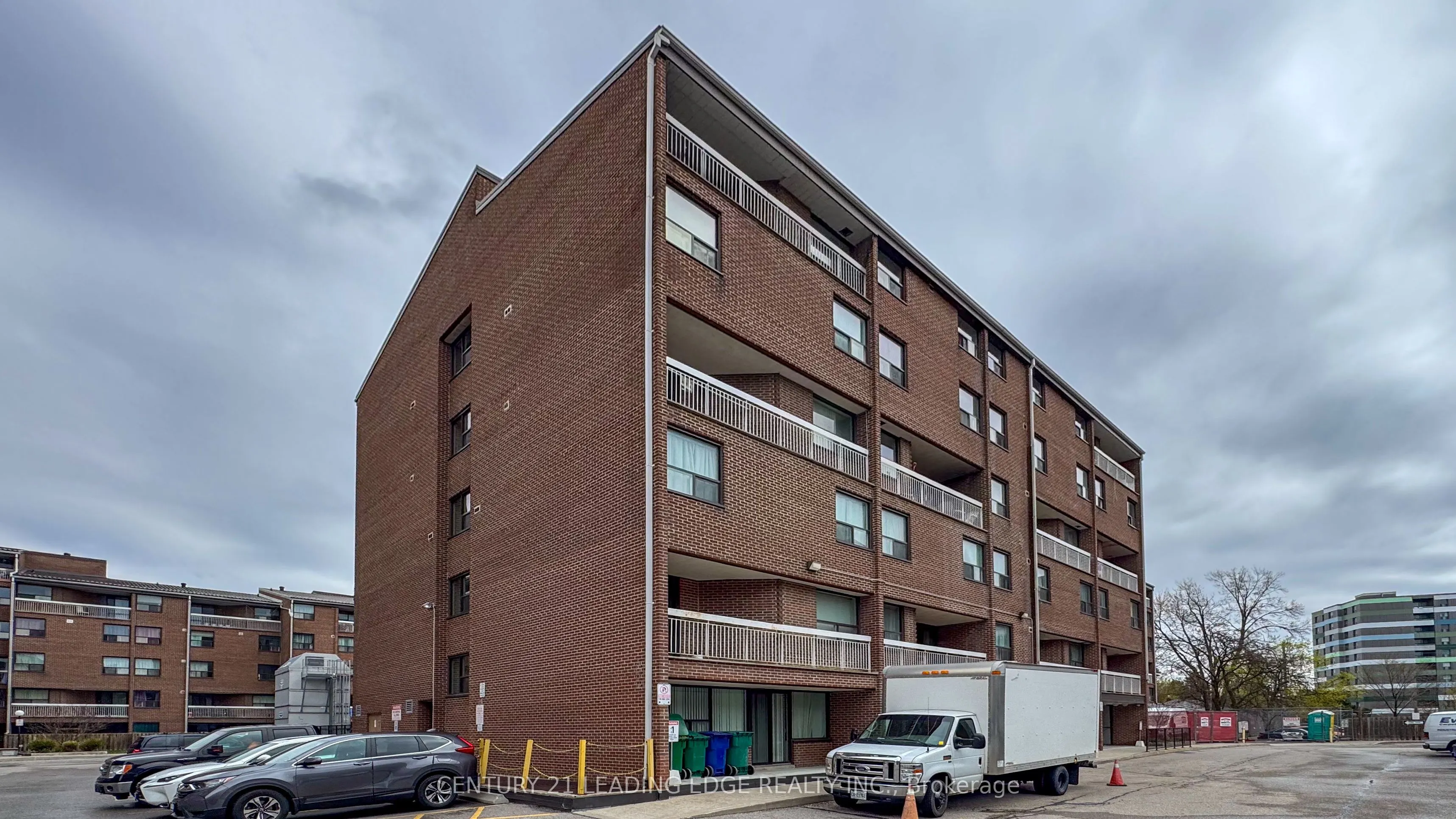 4062 Lawrence Avenue E #306