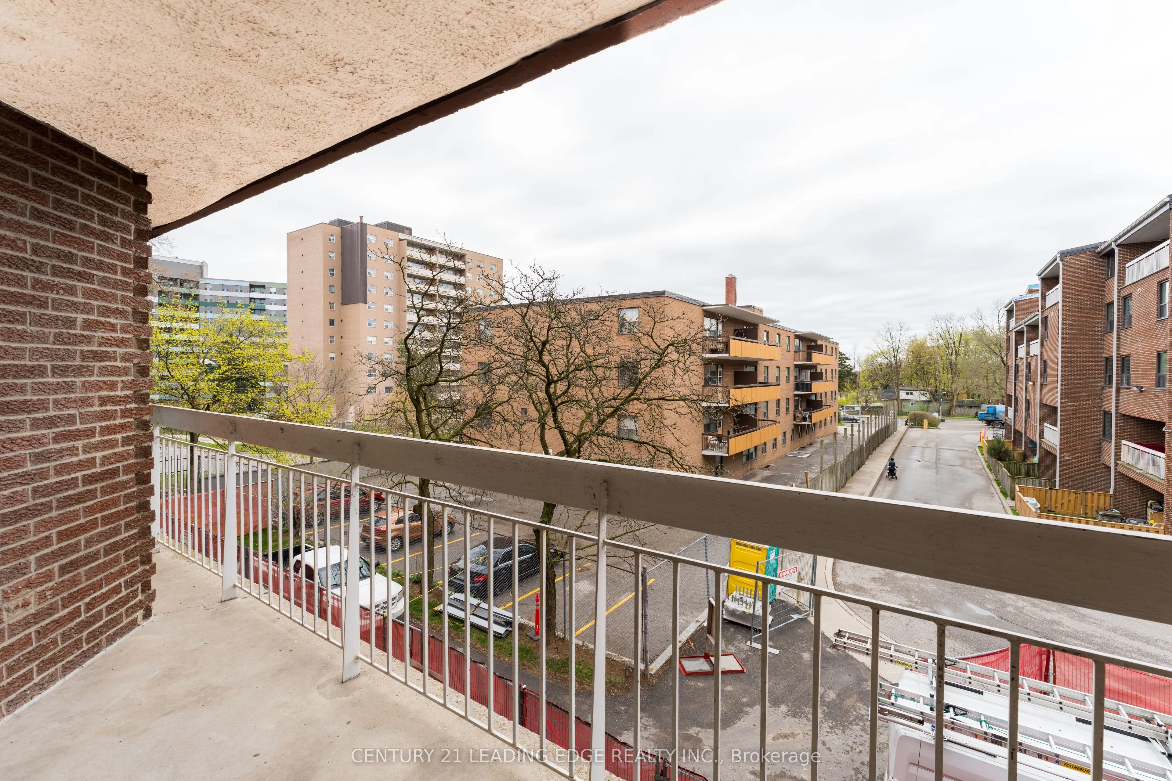 4062 Lawrence Avenue E #306
