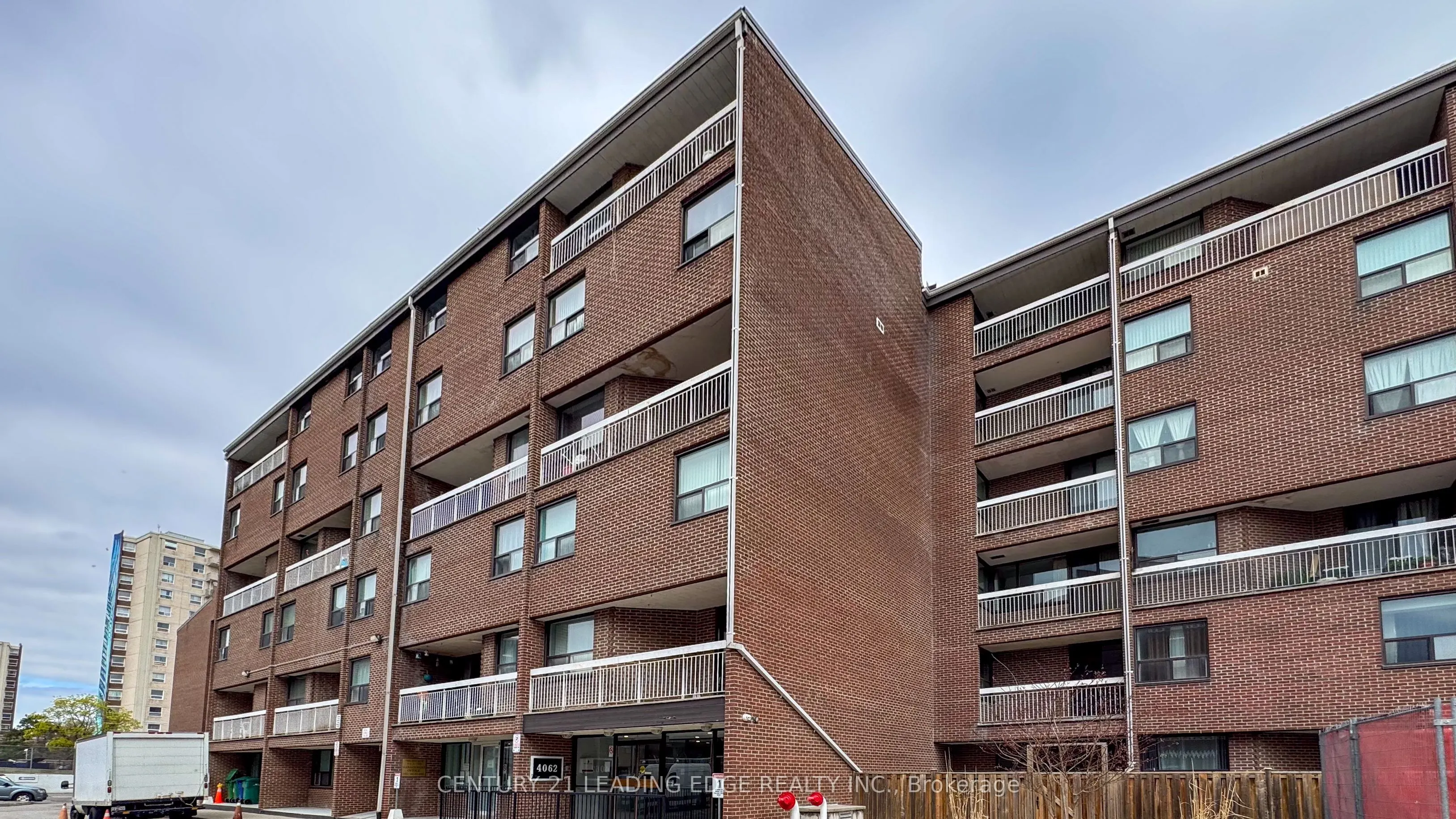 4062 Lawrence Avenue E #306