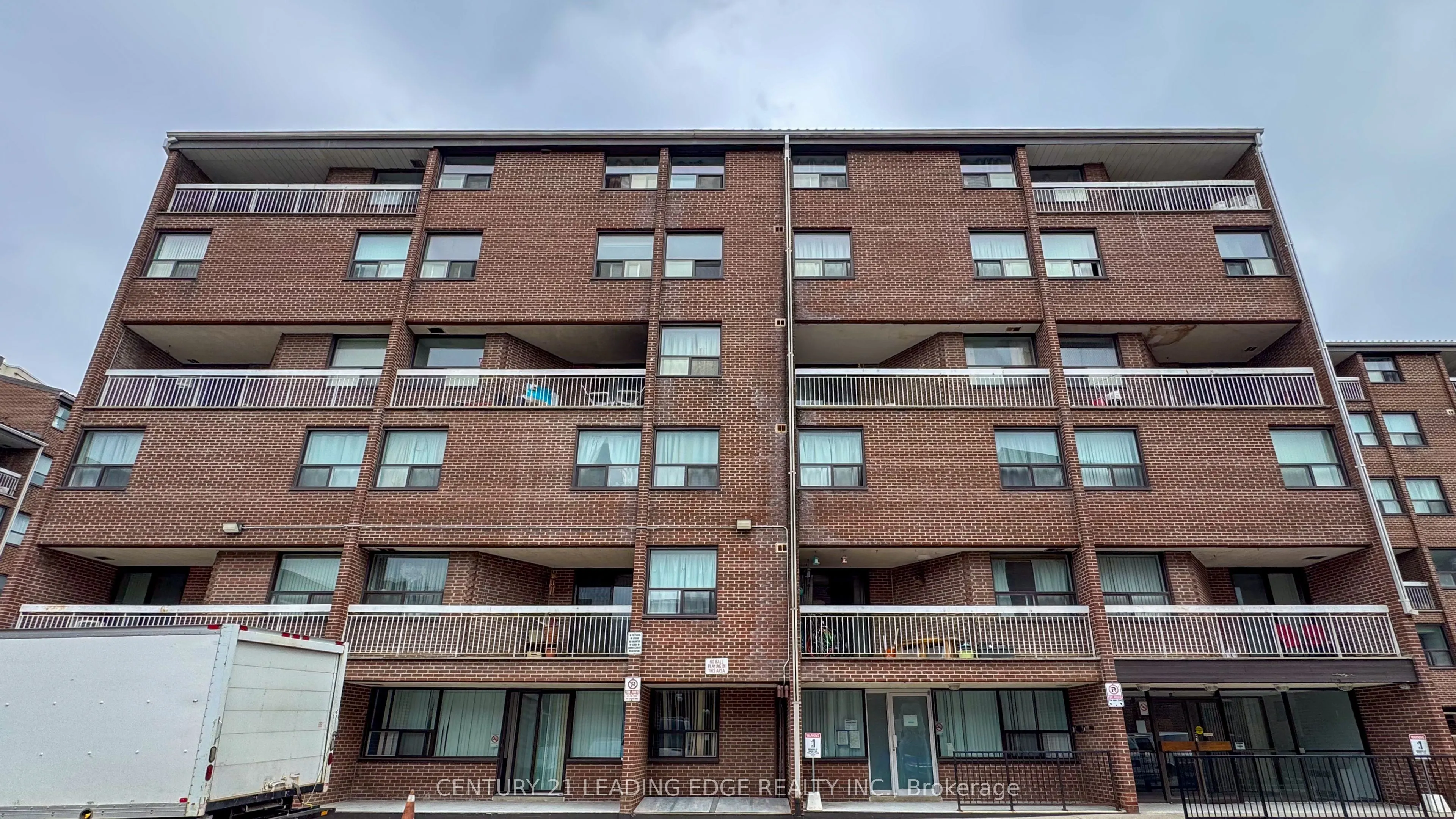 4062 Lawrence Avenue E #306