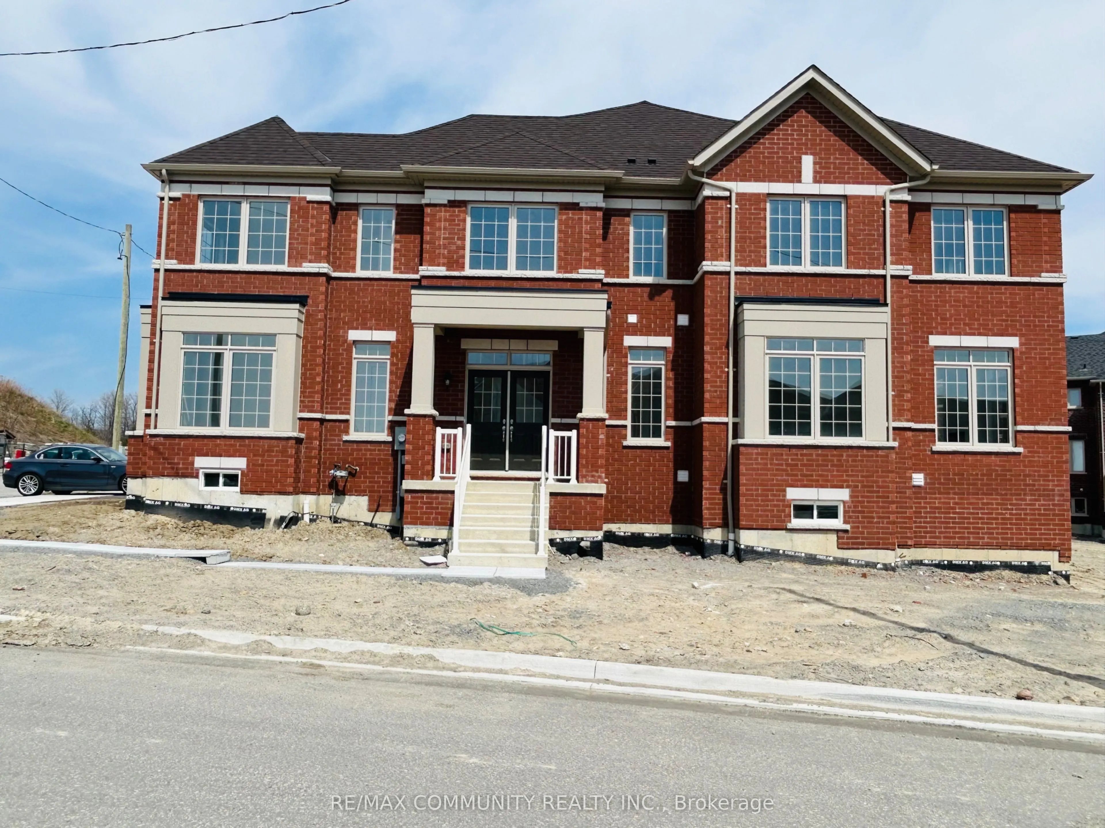 961 Elizabeth Mackenzie Drive