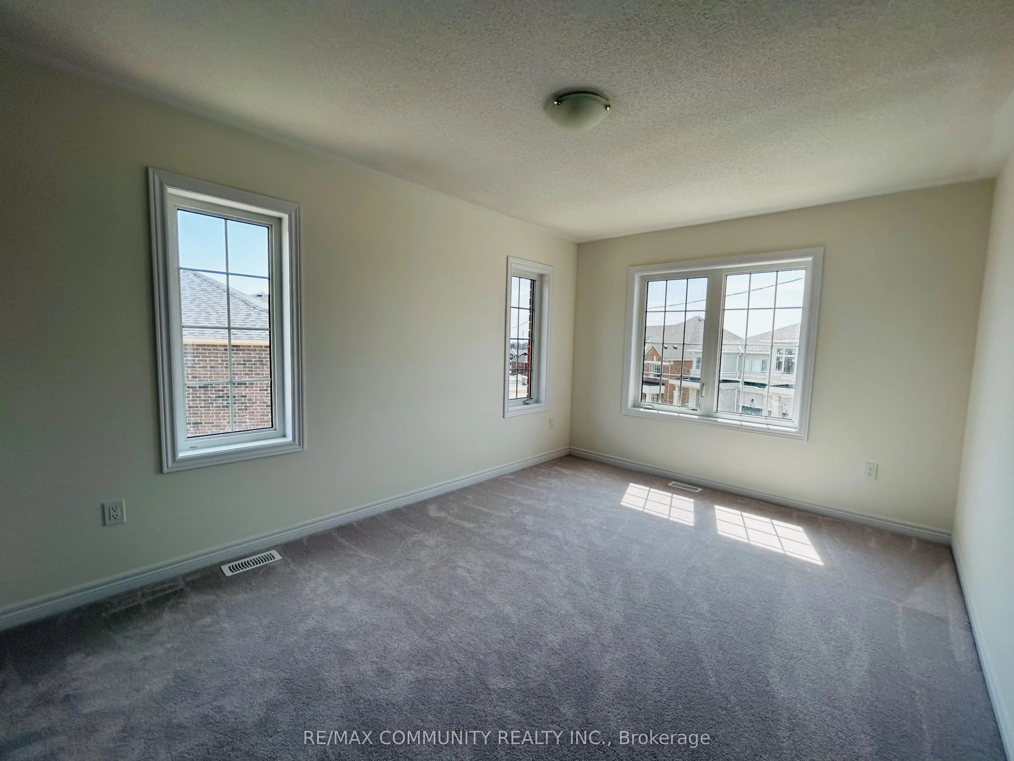 961 Elizabeth Mackenzie Drive