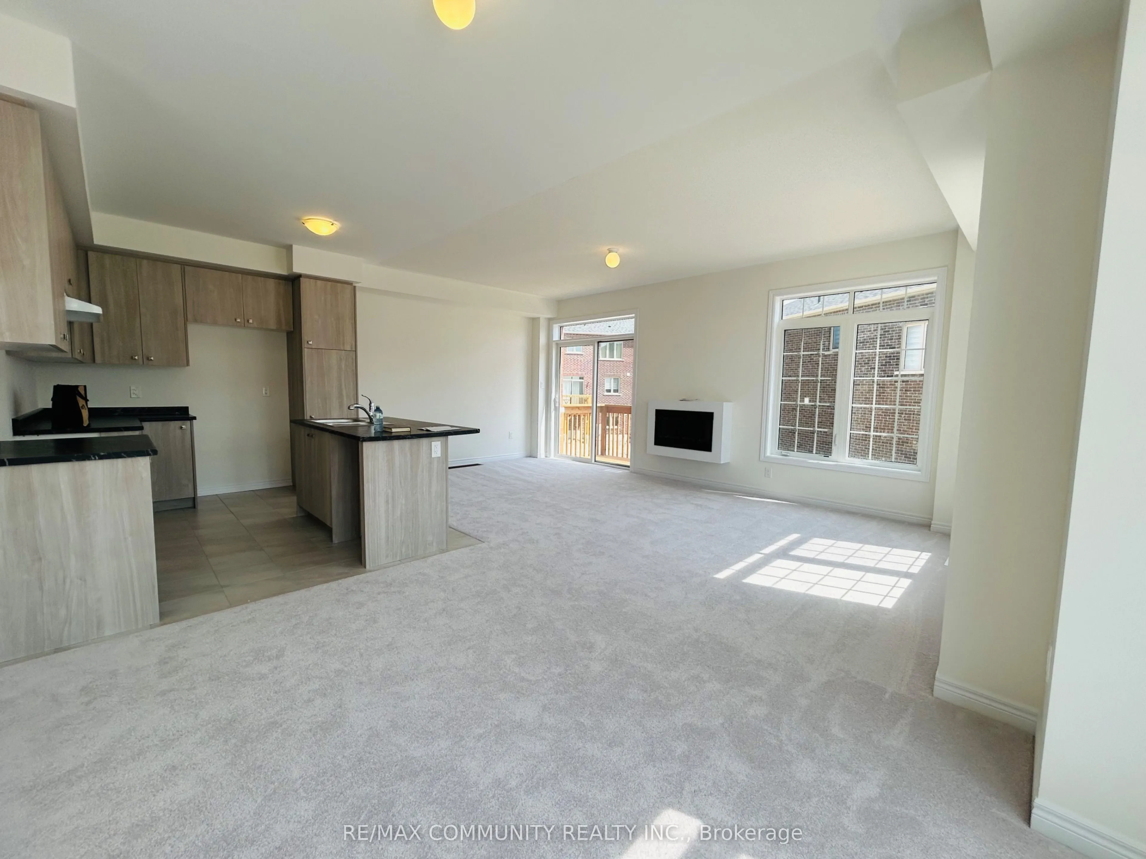 961 Elizabeth Mackenzie Drive