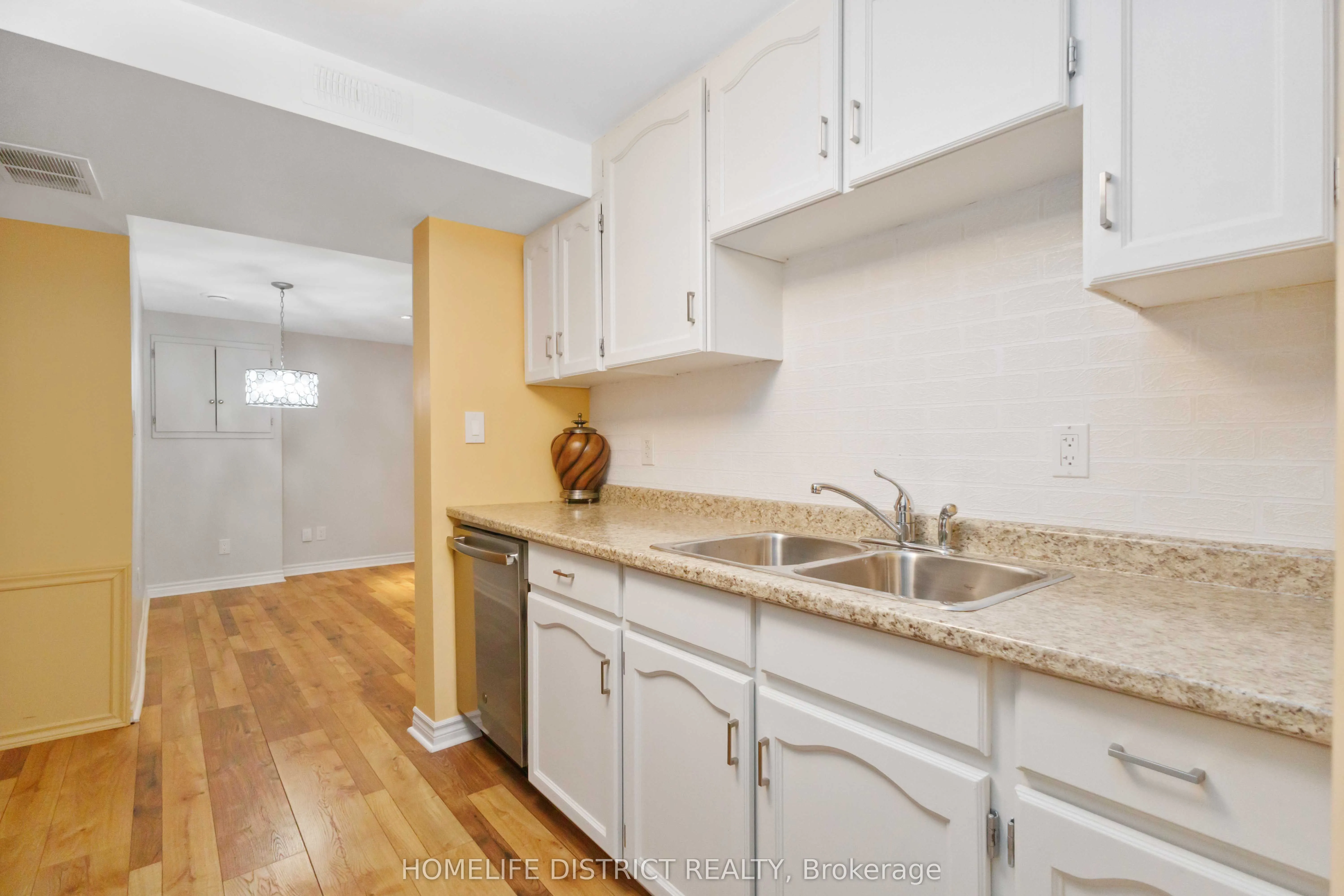 2 Bushford Street