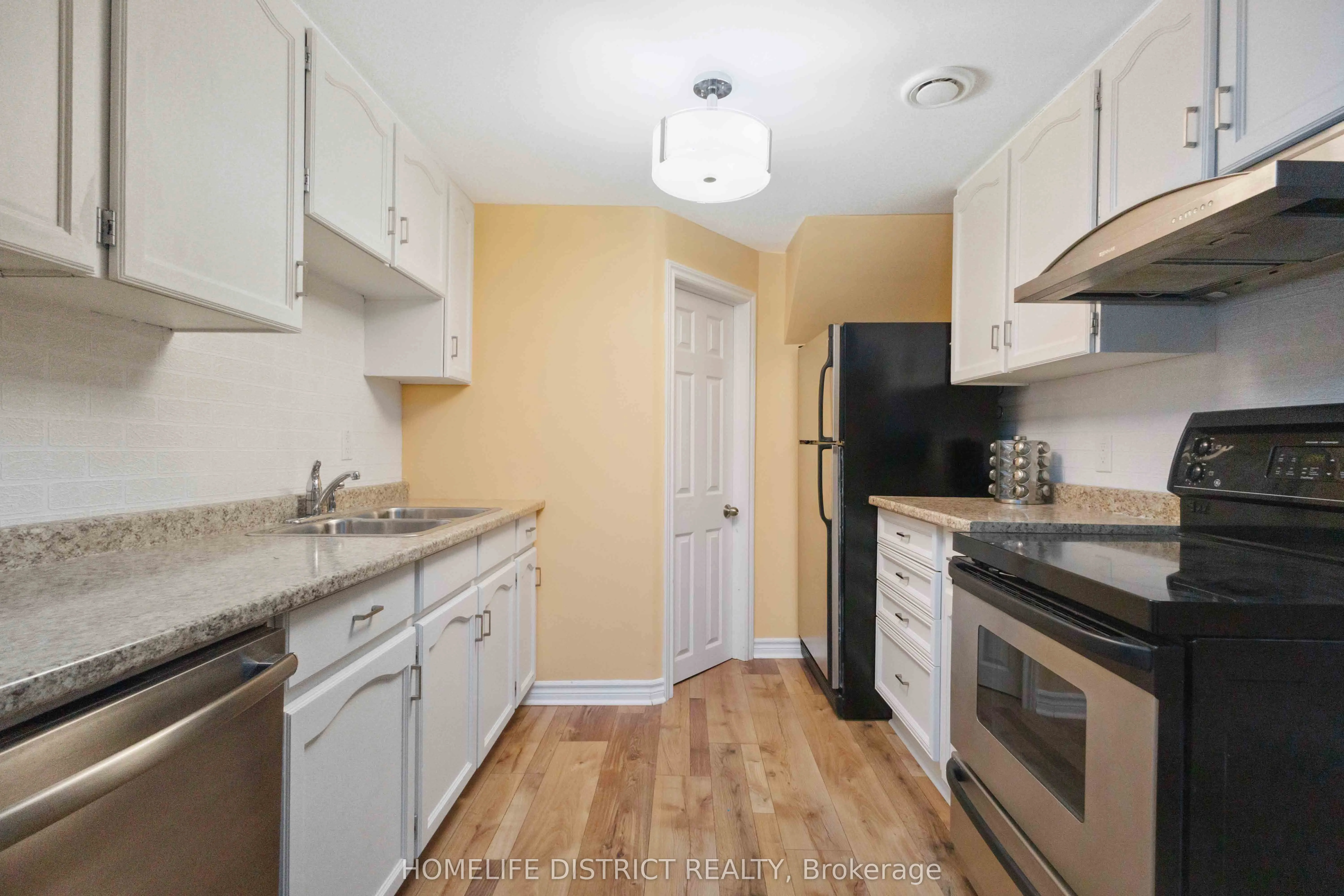 2 Bushford Street