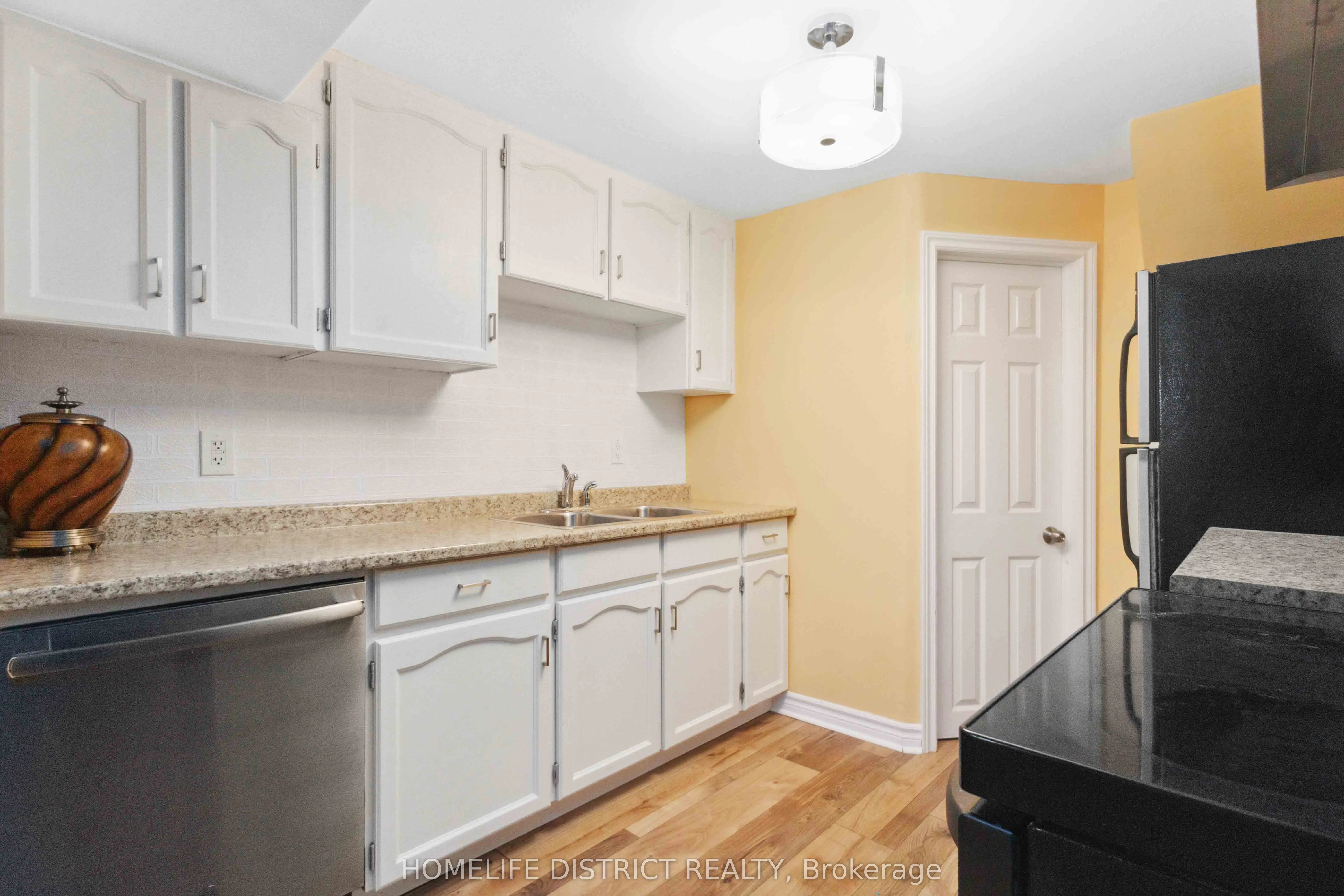 2 Bushford Street