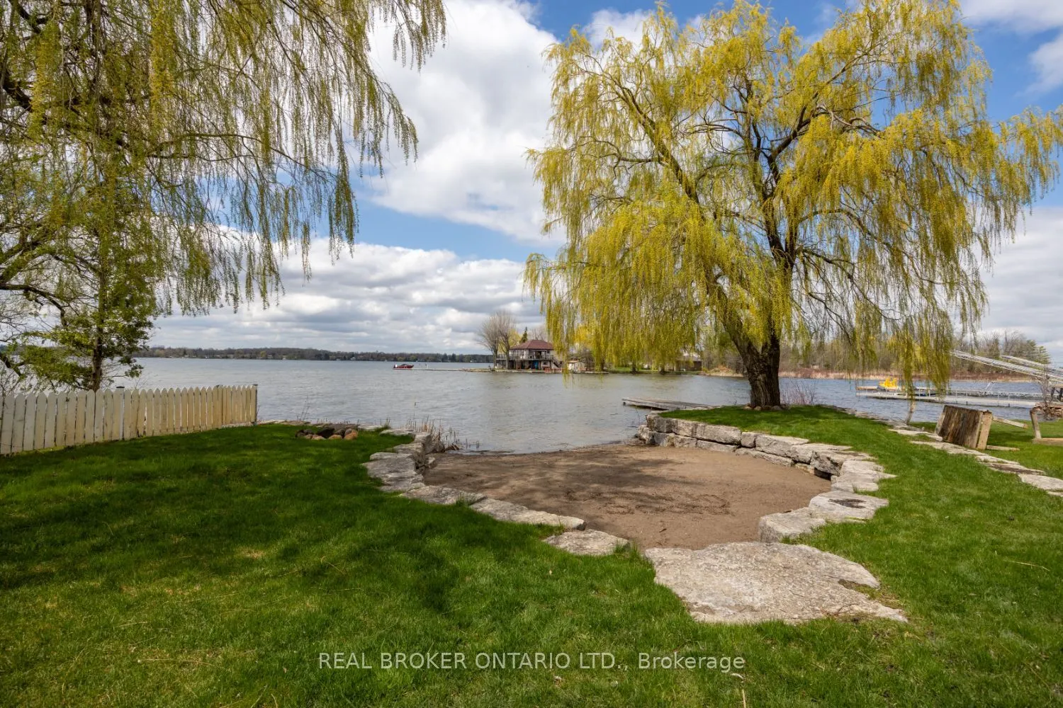 526 View Lake Road