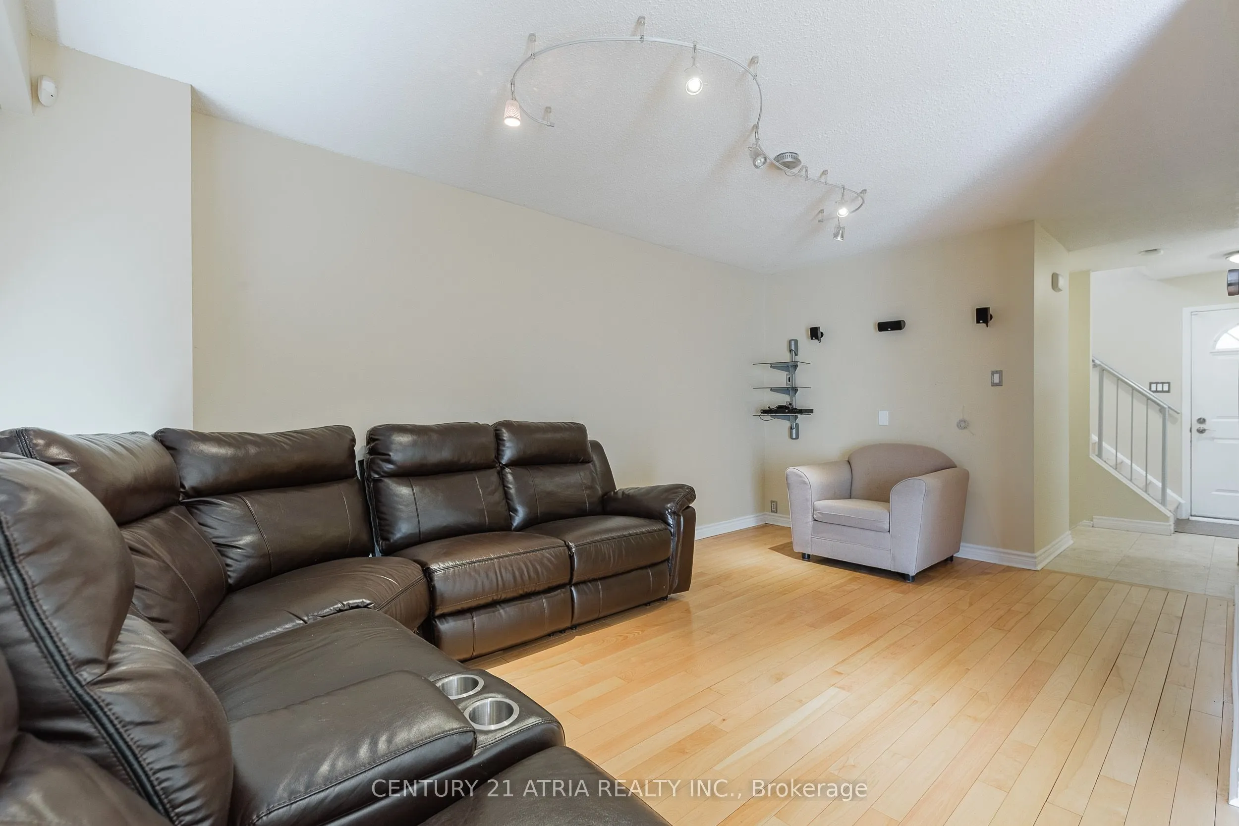 600 Stonebridge Lane