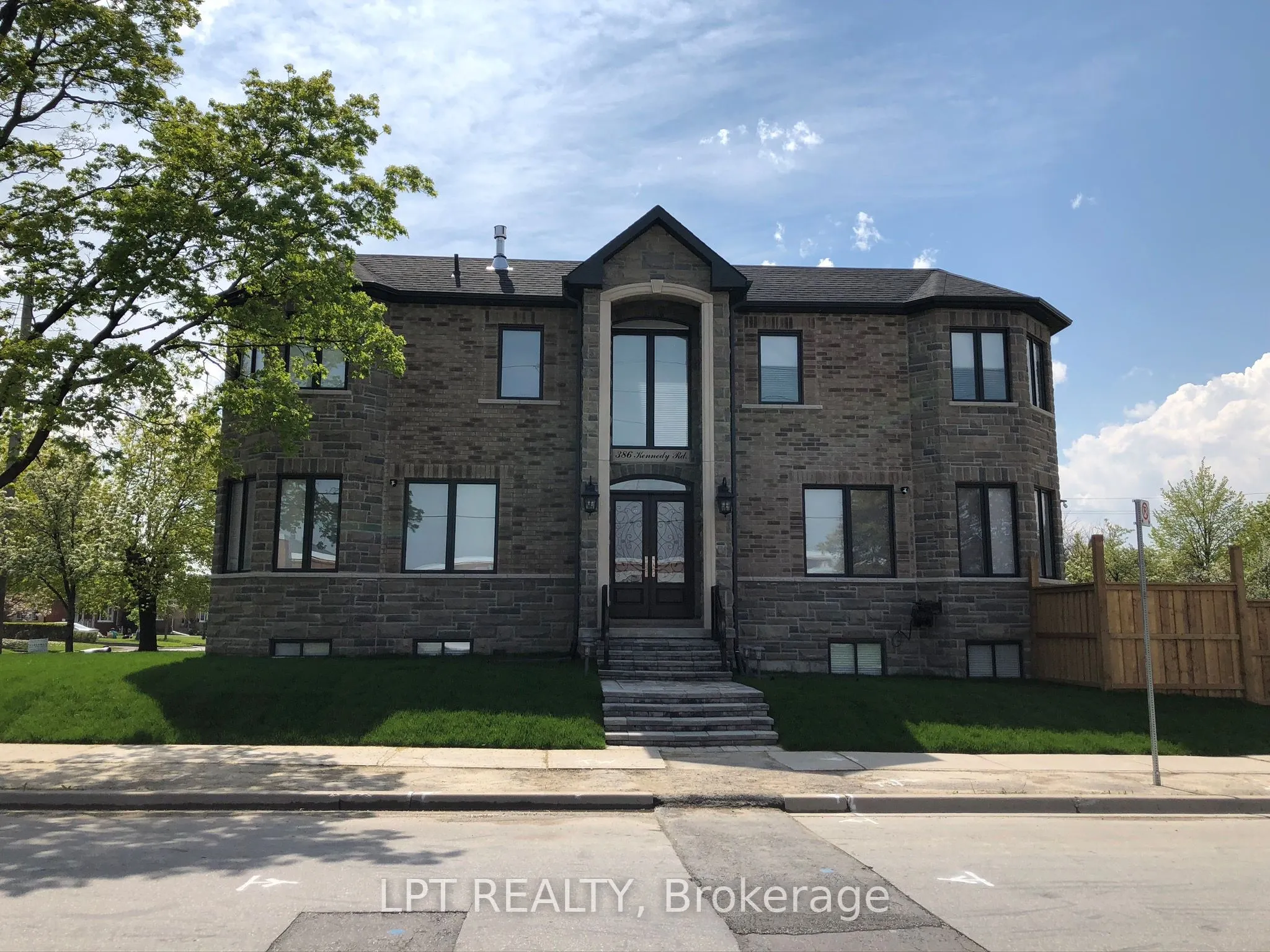 386 Kennedy Road