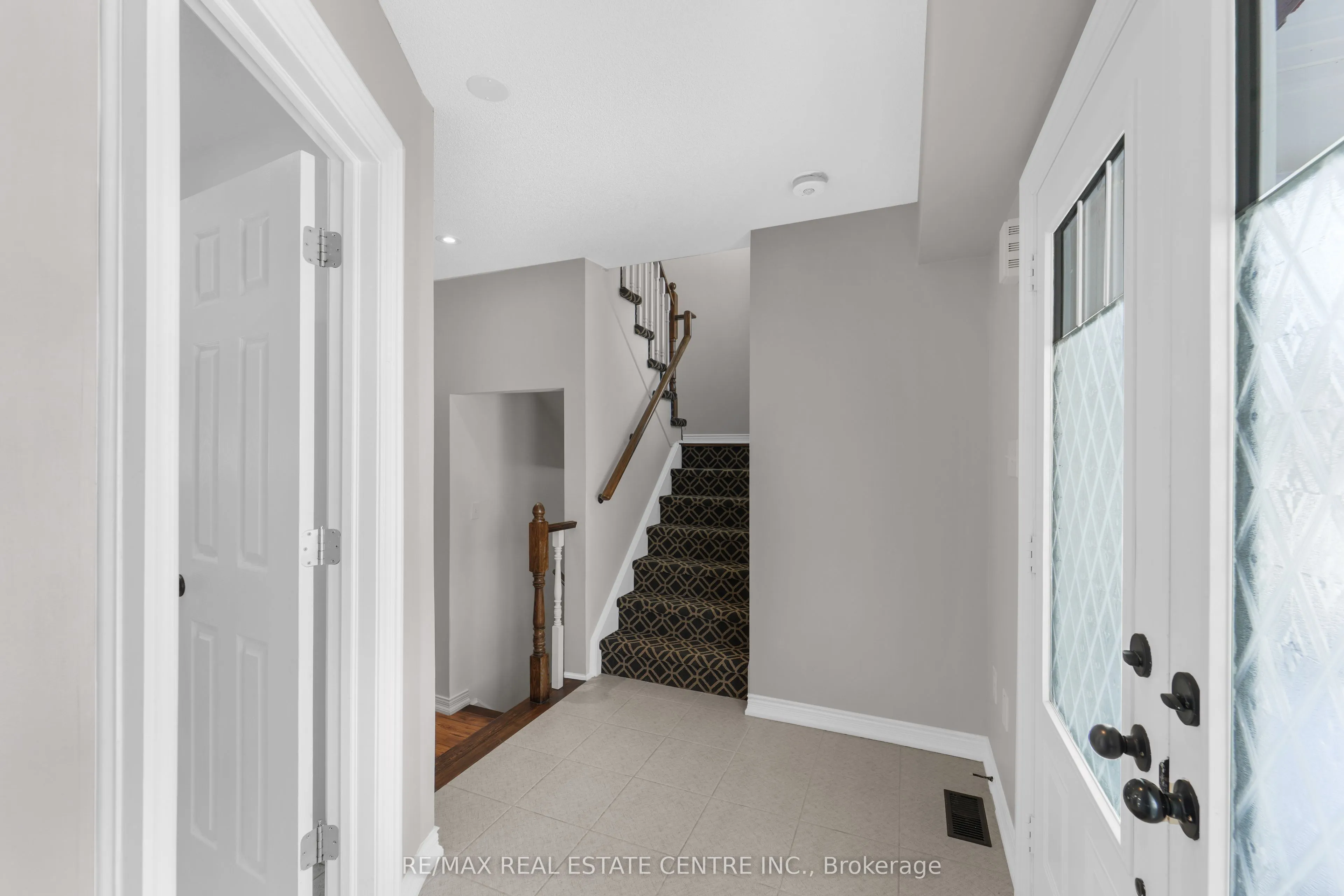 17 Devineridge Avenue