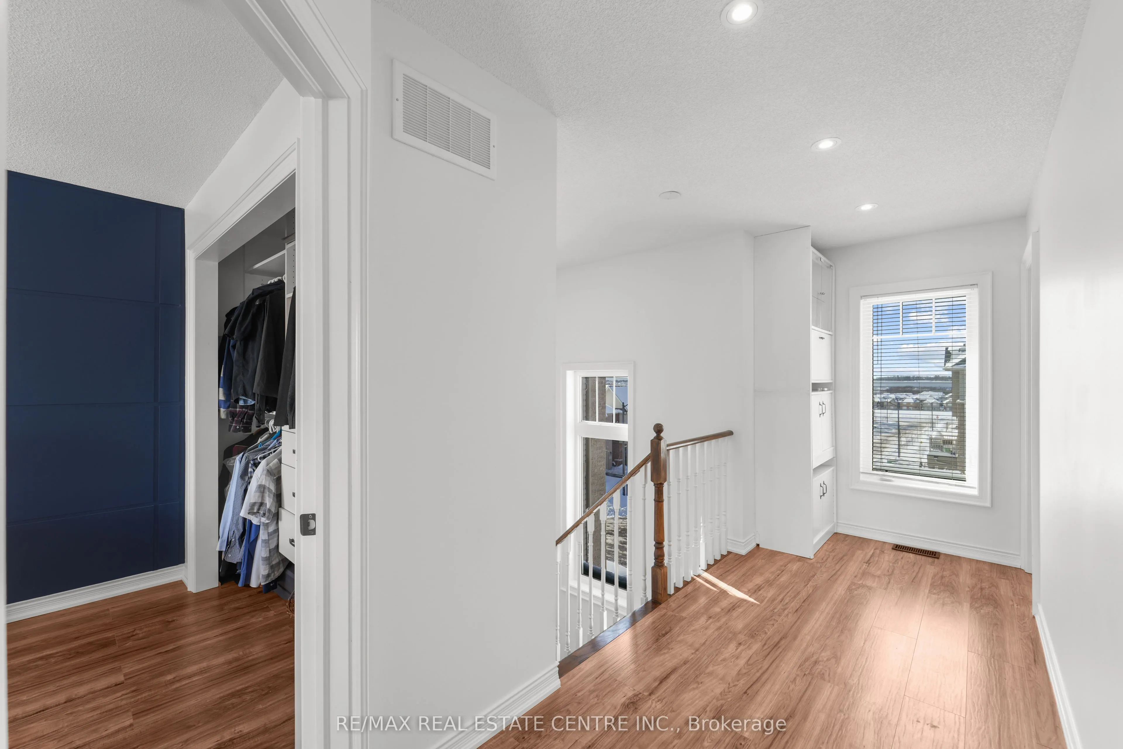 17 Devineridge Avenue