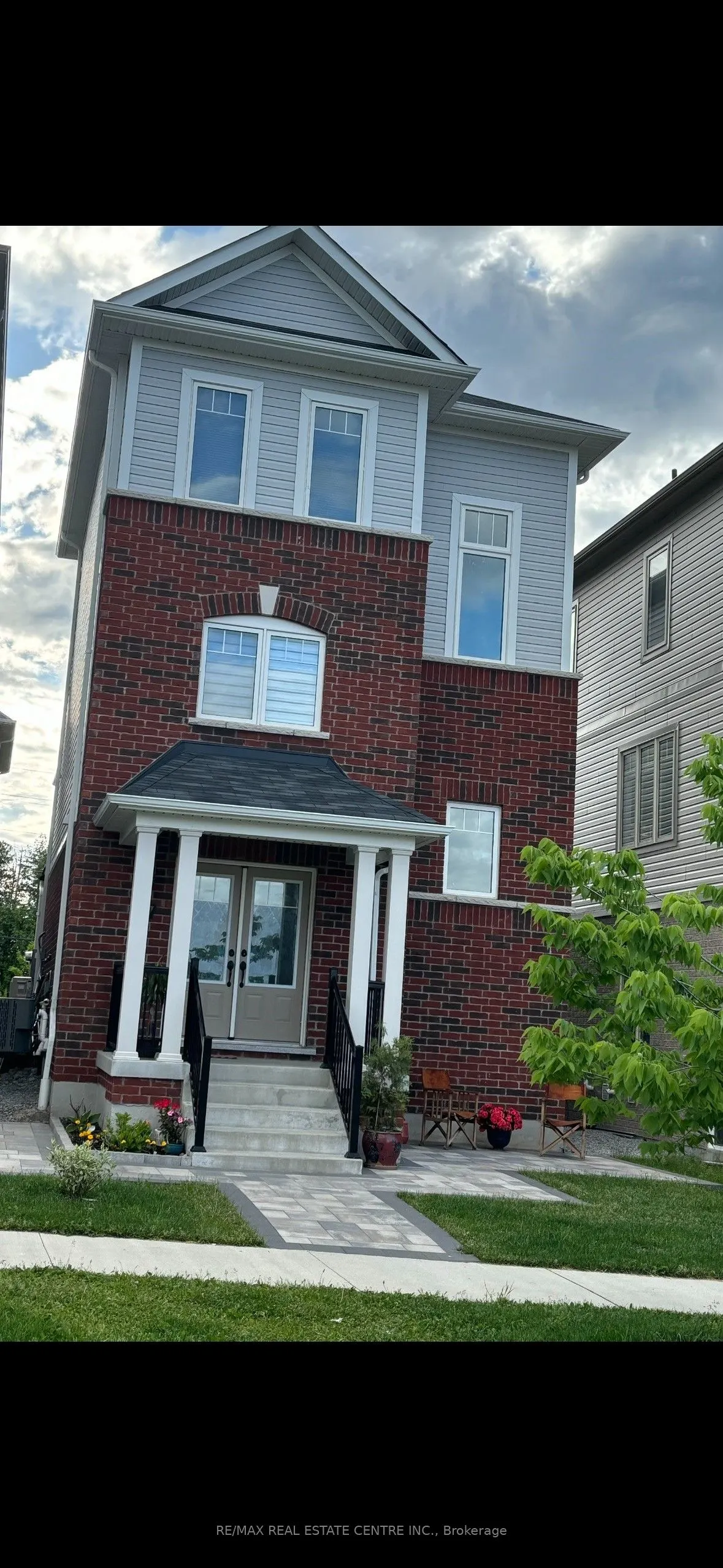 17 Devineridge Avenue
