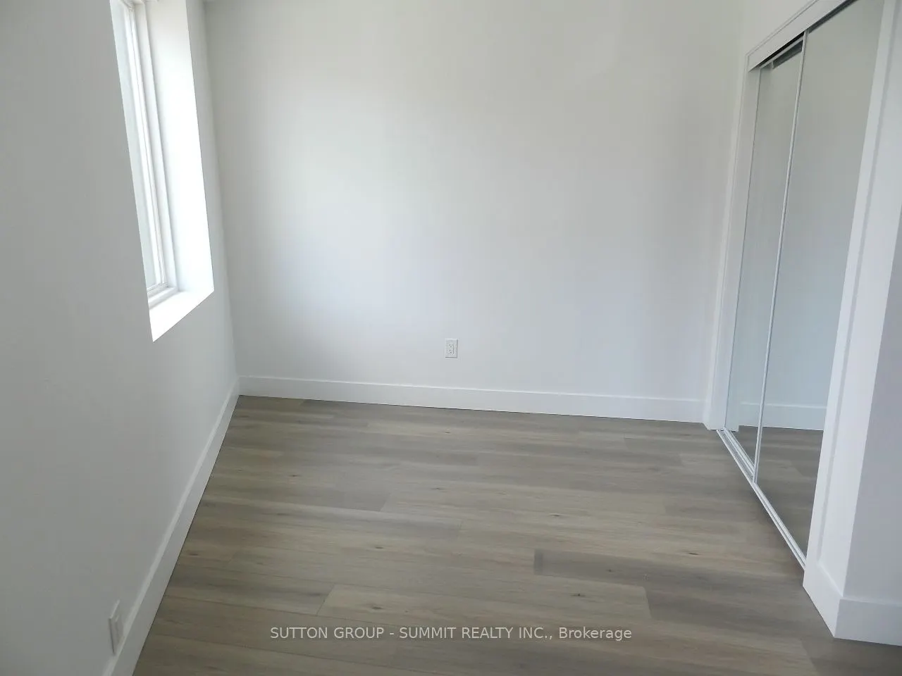 577 Gerrard Street E, #201