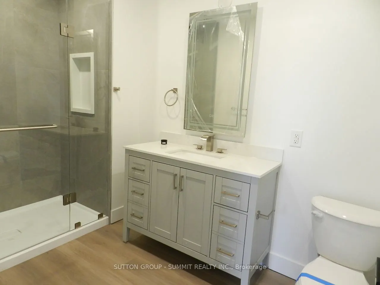 577 Gerrard Street E, #201