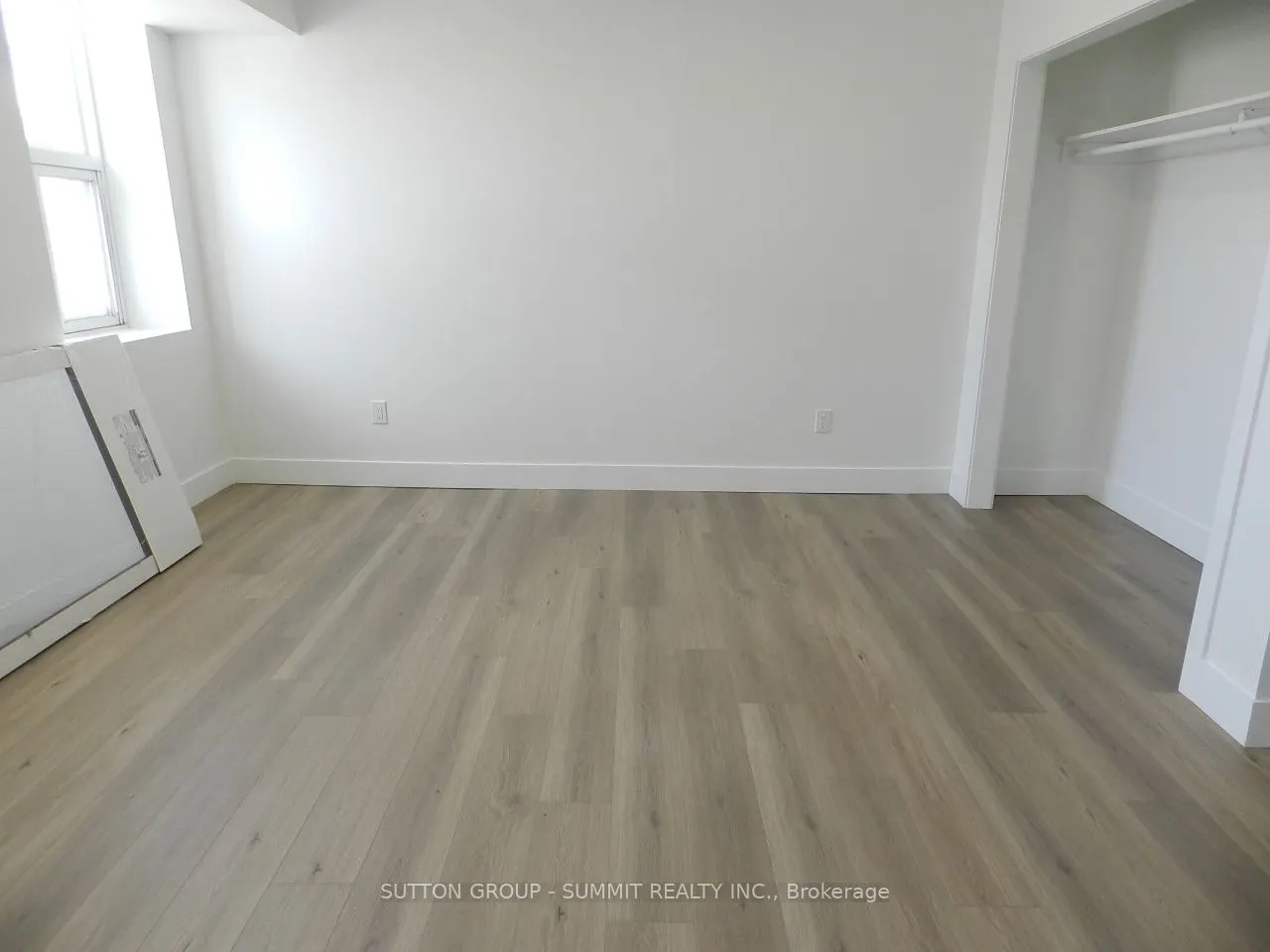 577 Gerrard Street E, #201