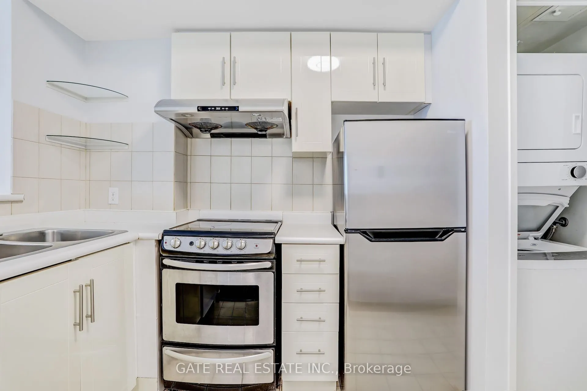 8 Lee Centre Drive #1111