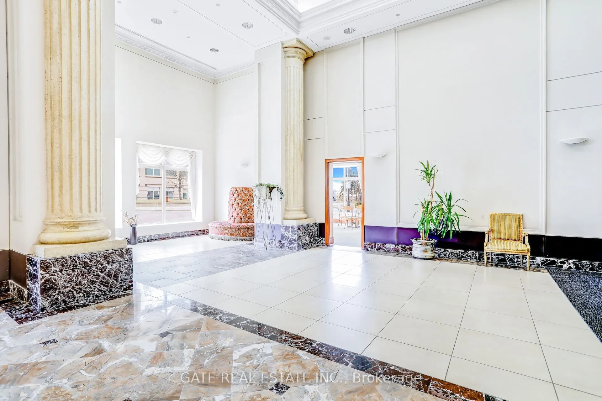 8 Lee Centre Drive #1111