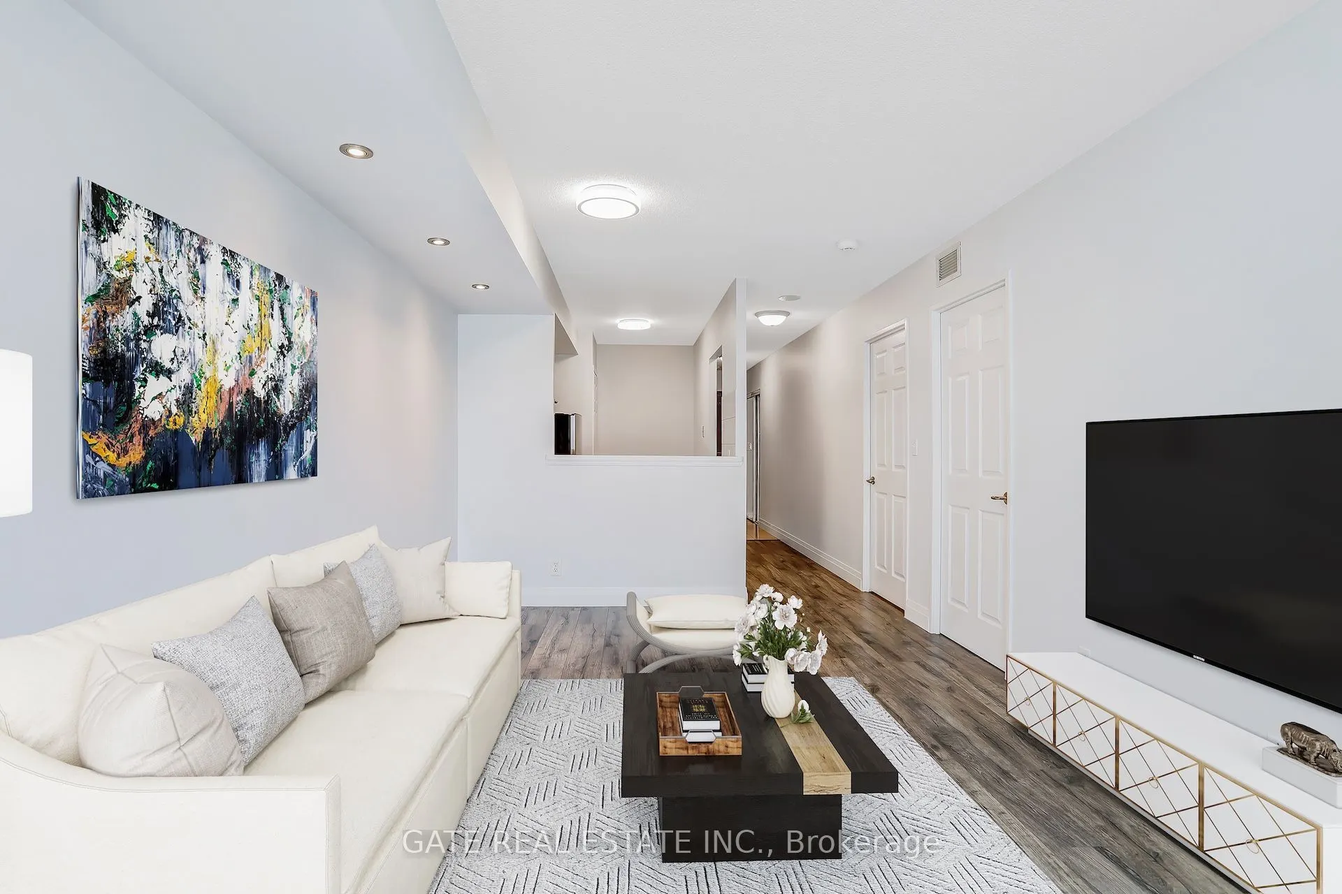 8 Lee Centre Drive #1111
