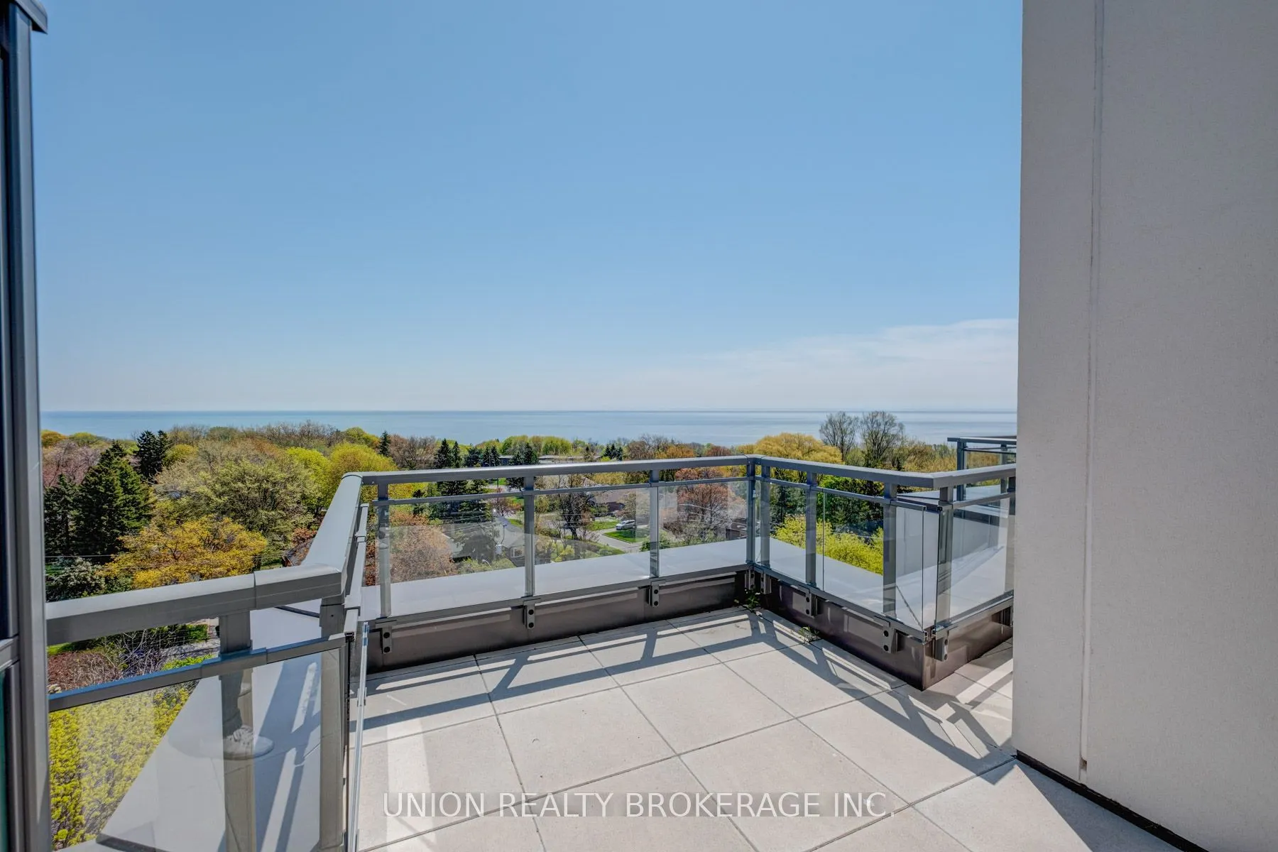90 Glen Everest Road, #810