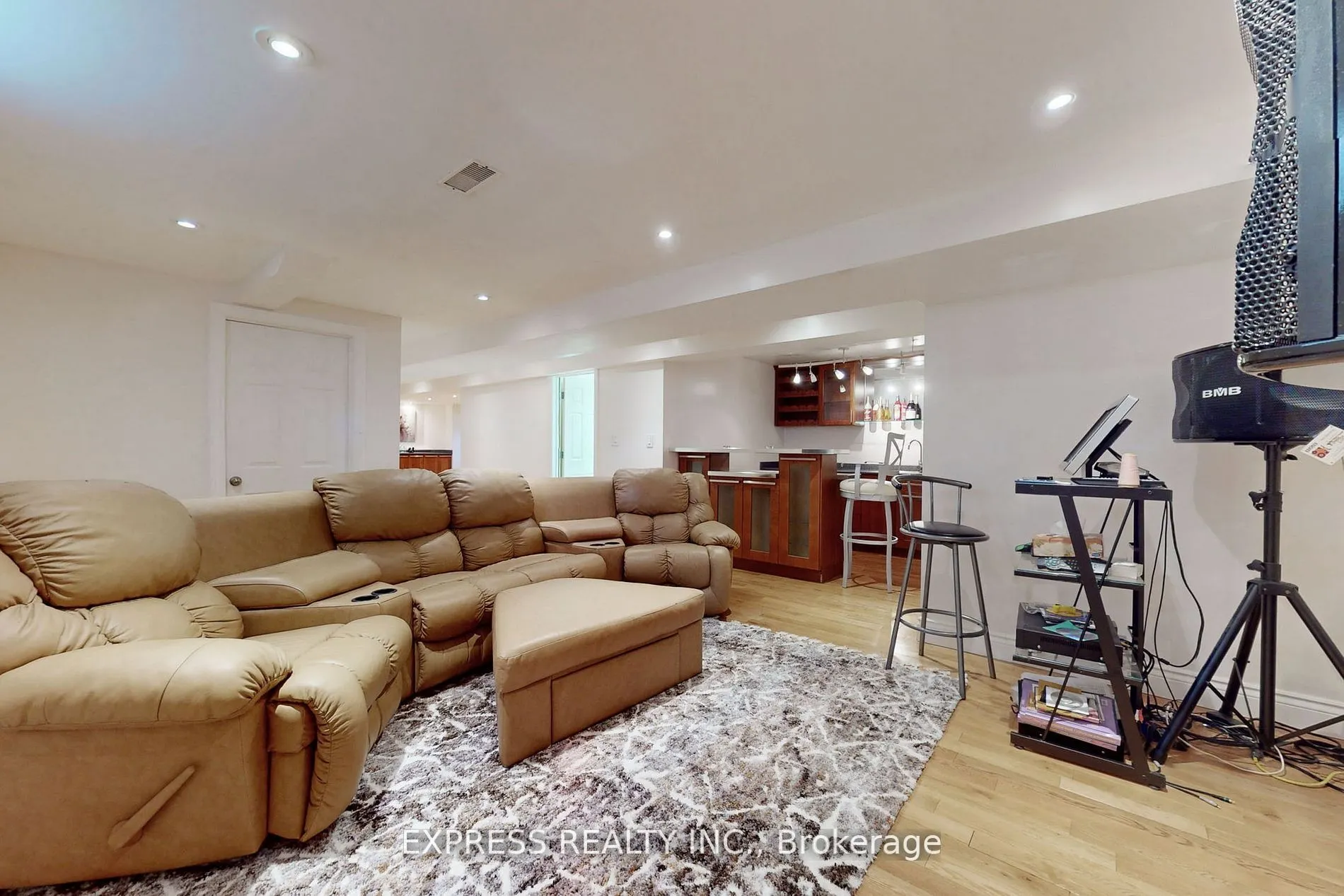 39 Boulderbrook Drive