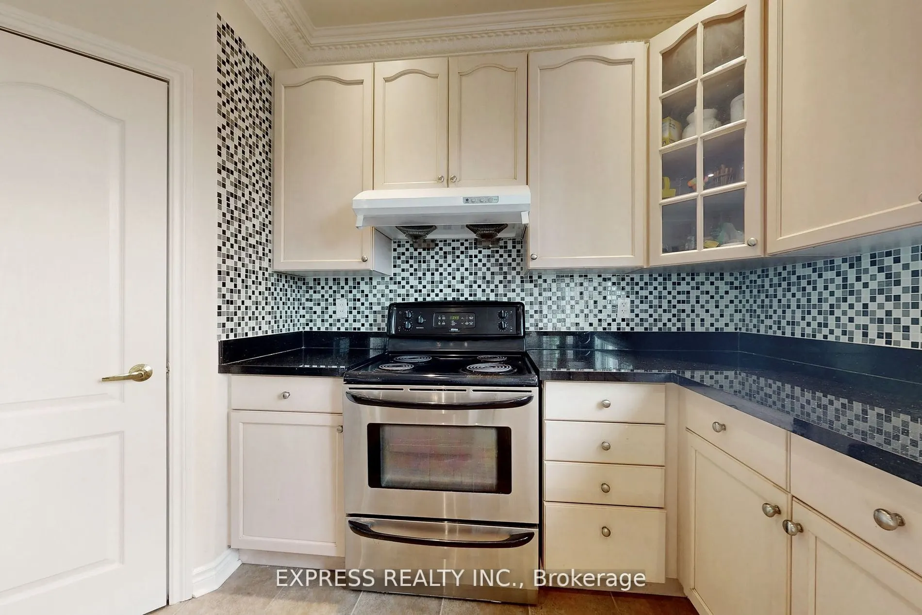 39 Boulderbrook Drive