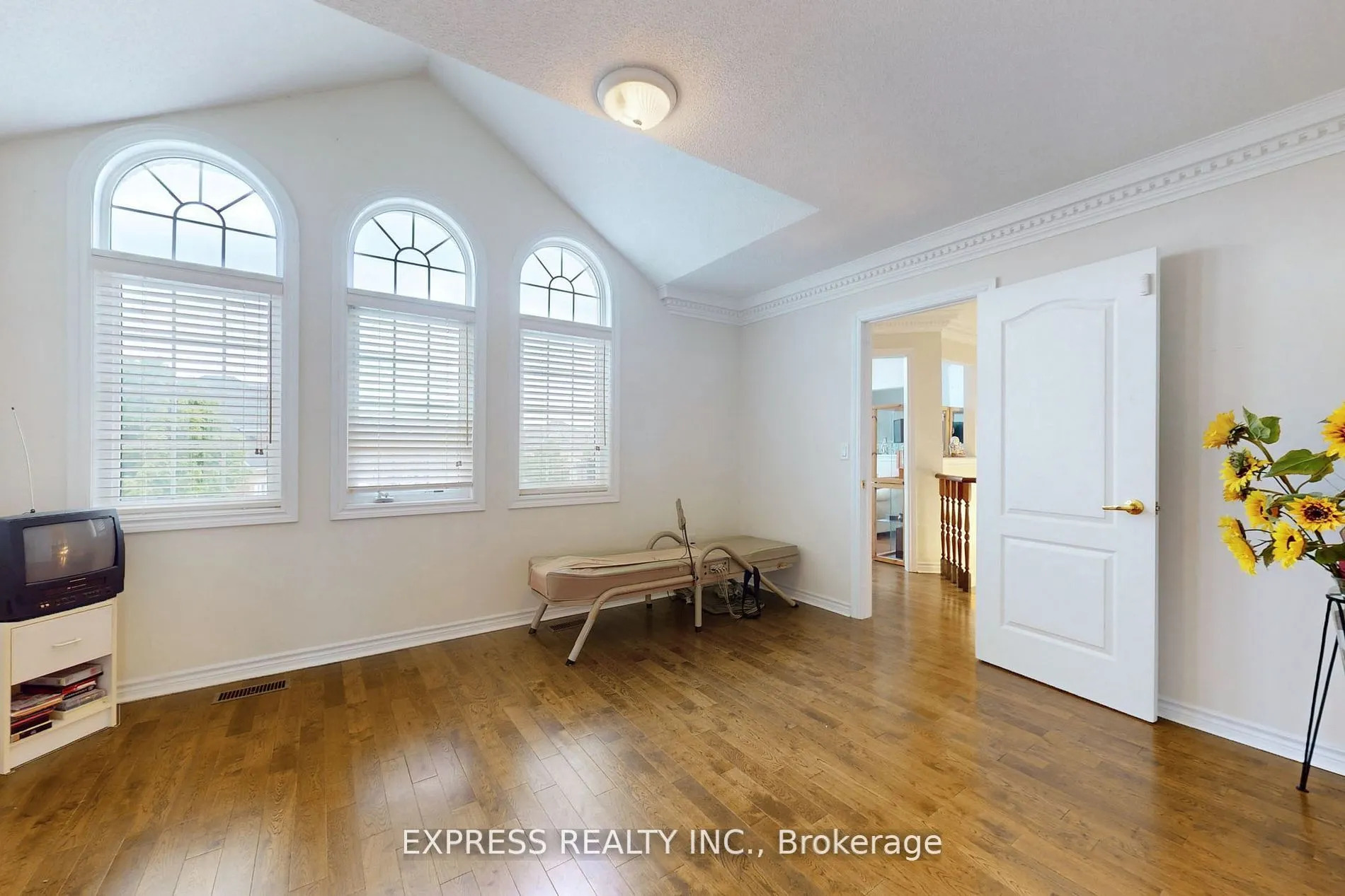 39 Boulderbrook Drive