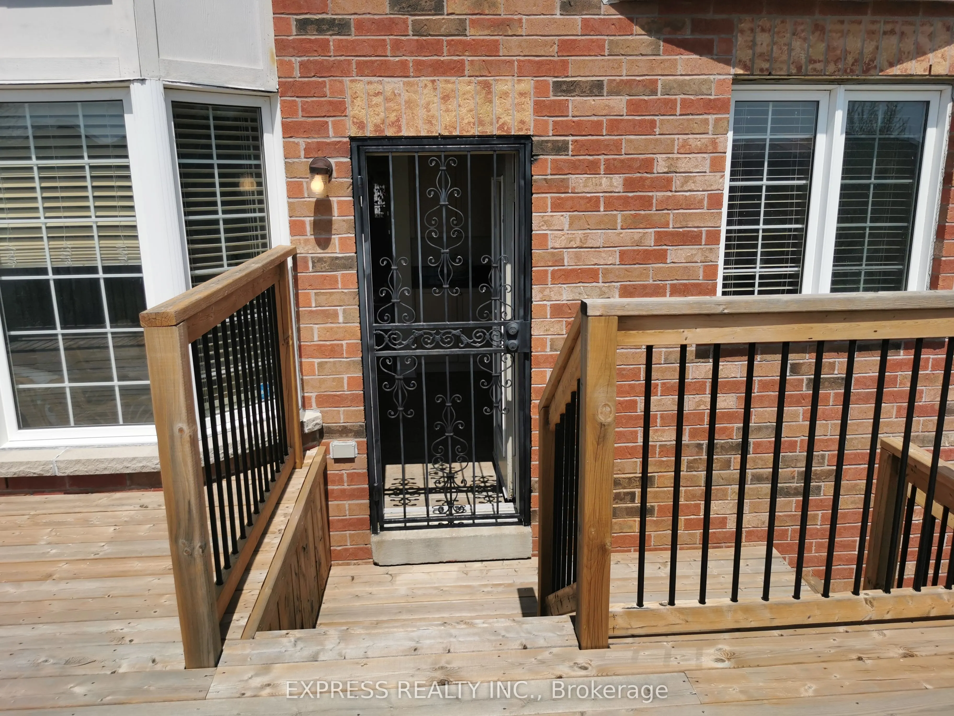 39 Boulderbrook Drive