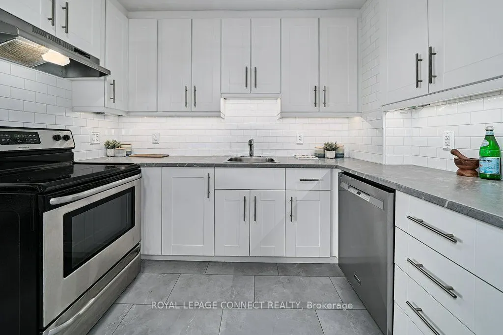 1010 Glen Street, #13