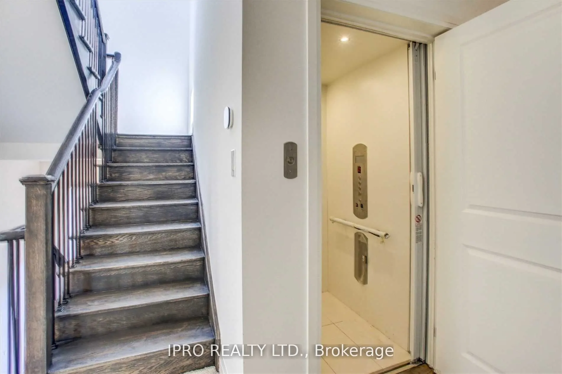 215 Port Darlington Road