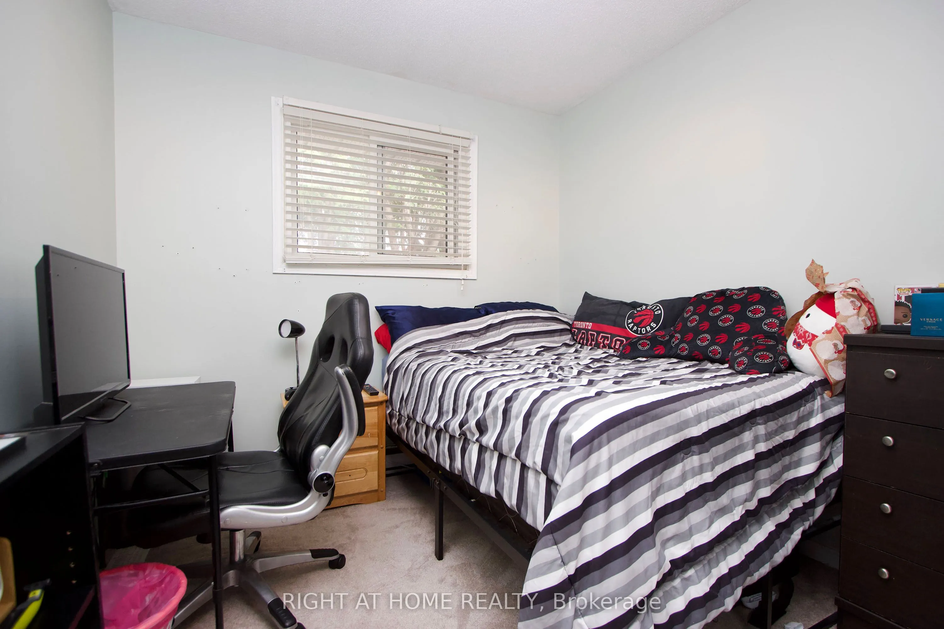 344 Kensington Crescent