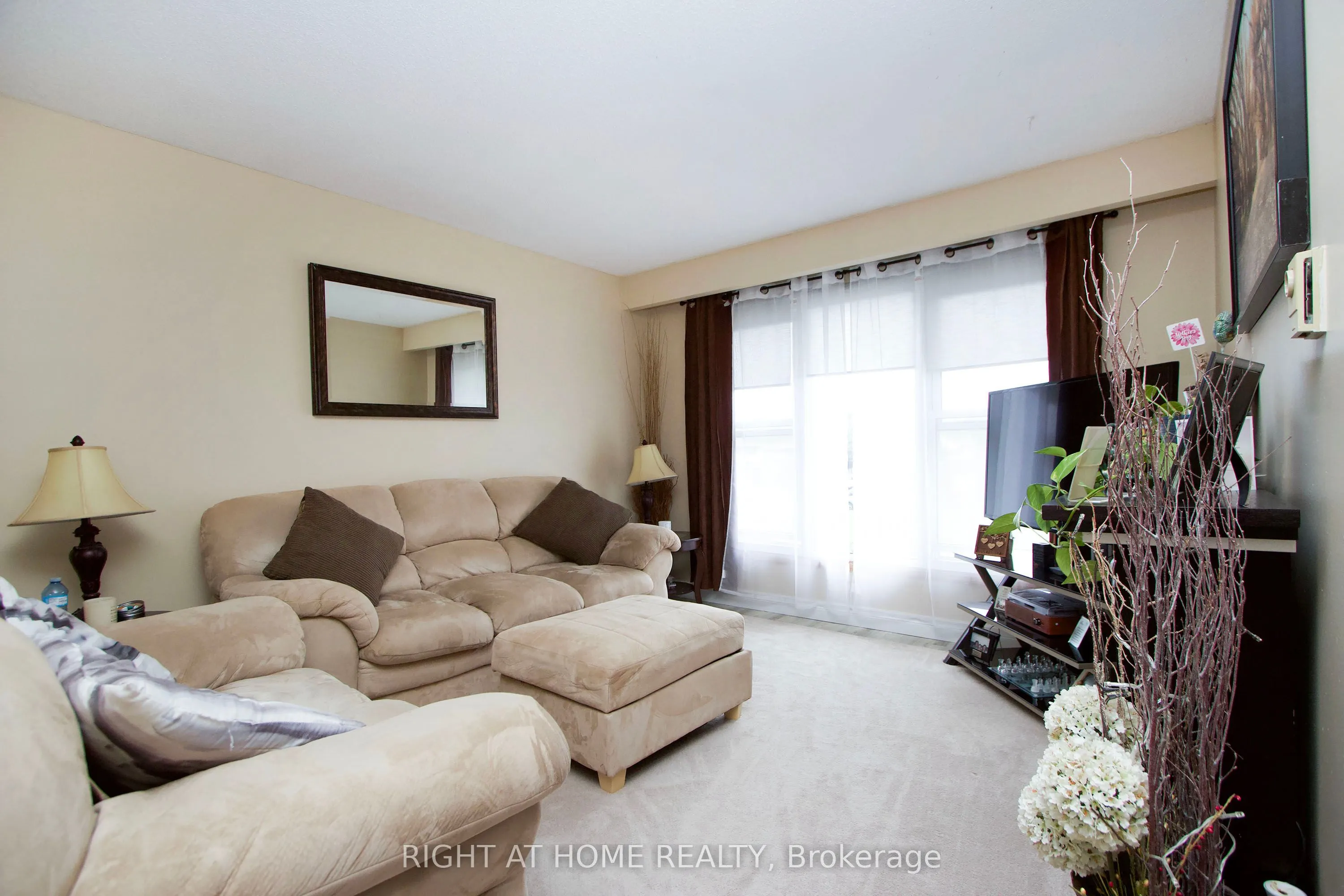 344 Kensington Crescent