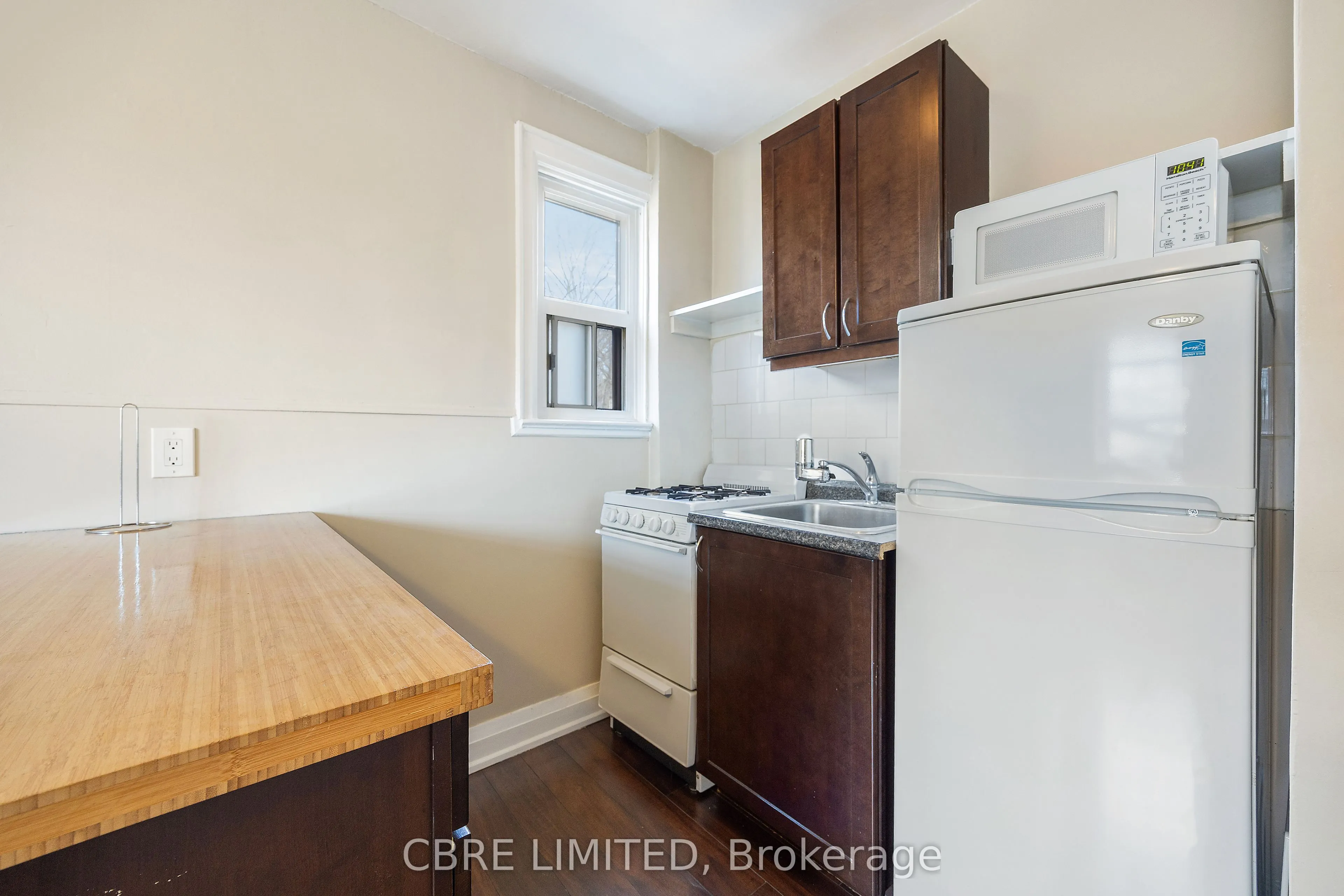 125 Kenilworth Avenue