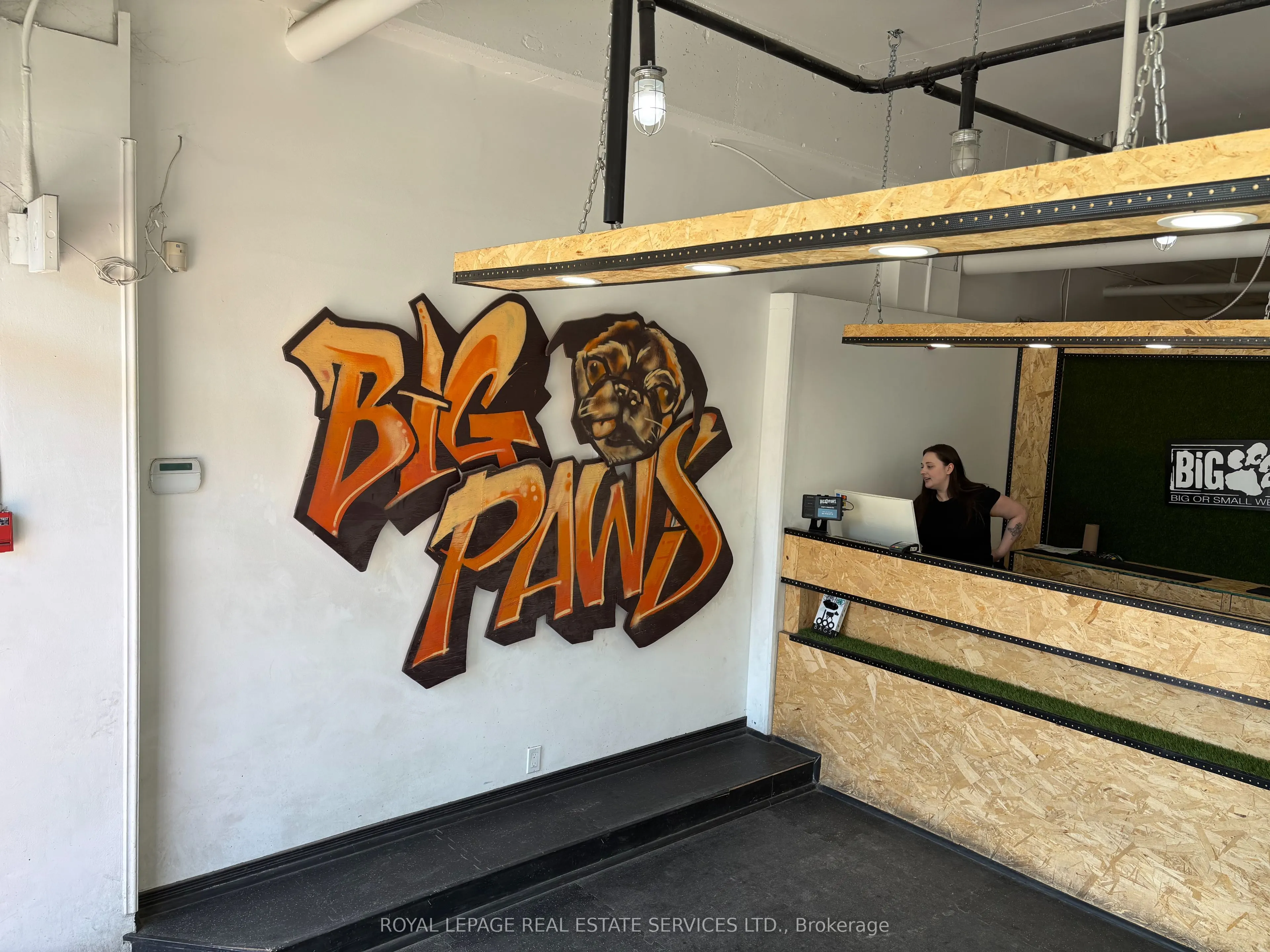 2116 Queen Street E, #C & D