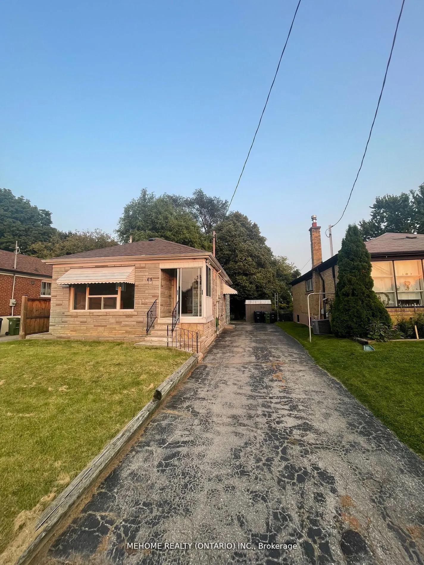 65 Miramar Crescent, #BASEMENT
