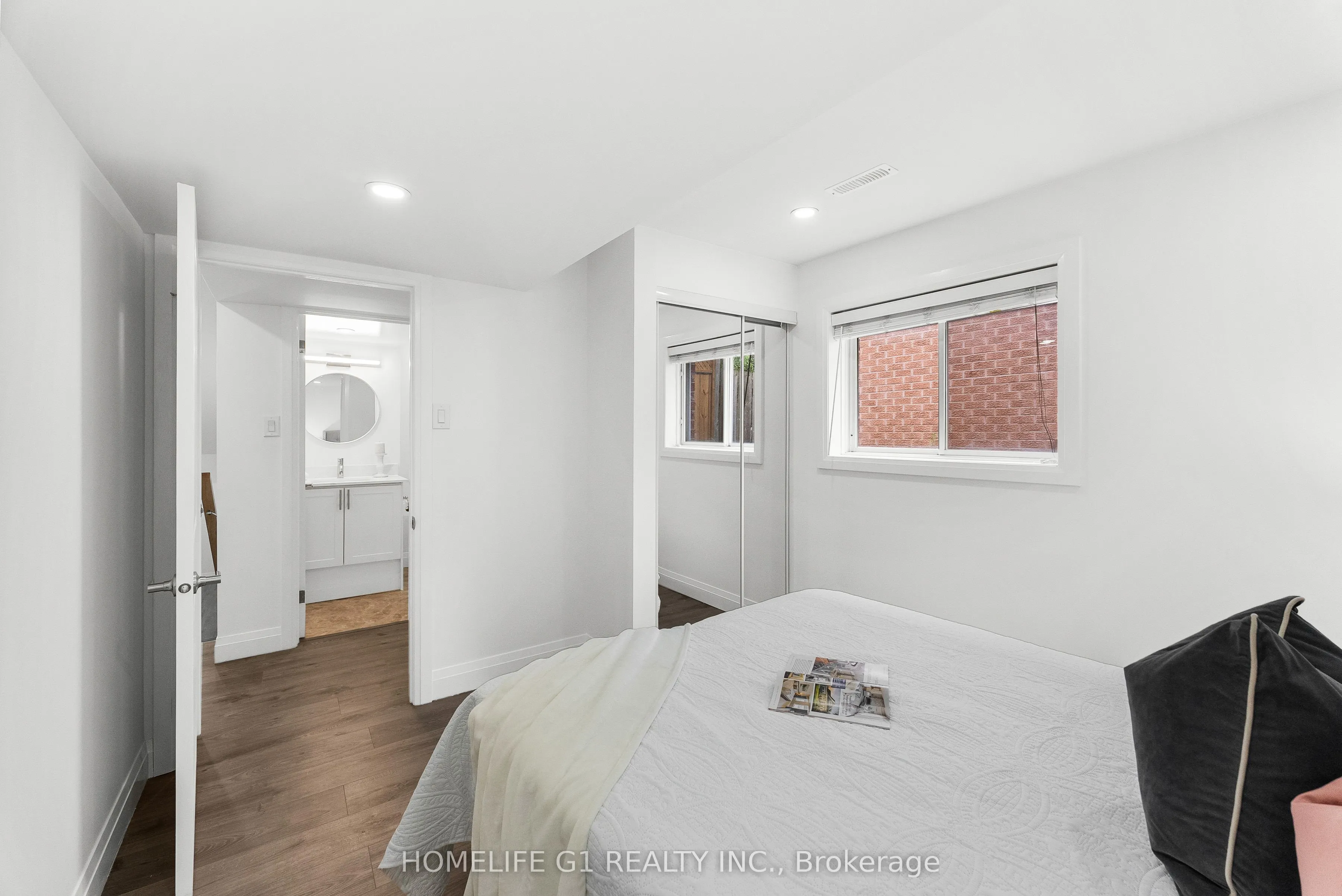 15 Inglis Avenue