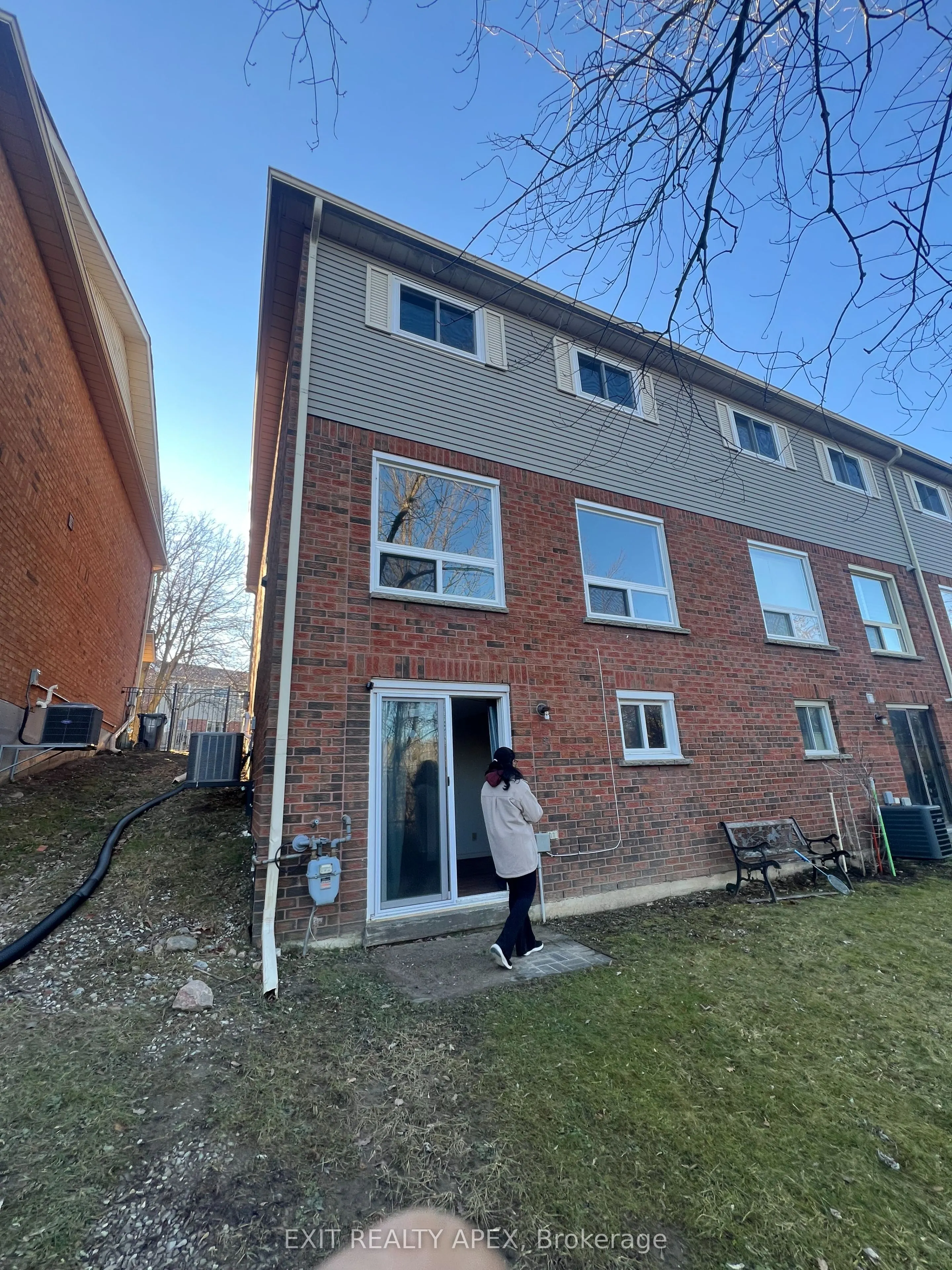 401 Sewells Road, #37