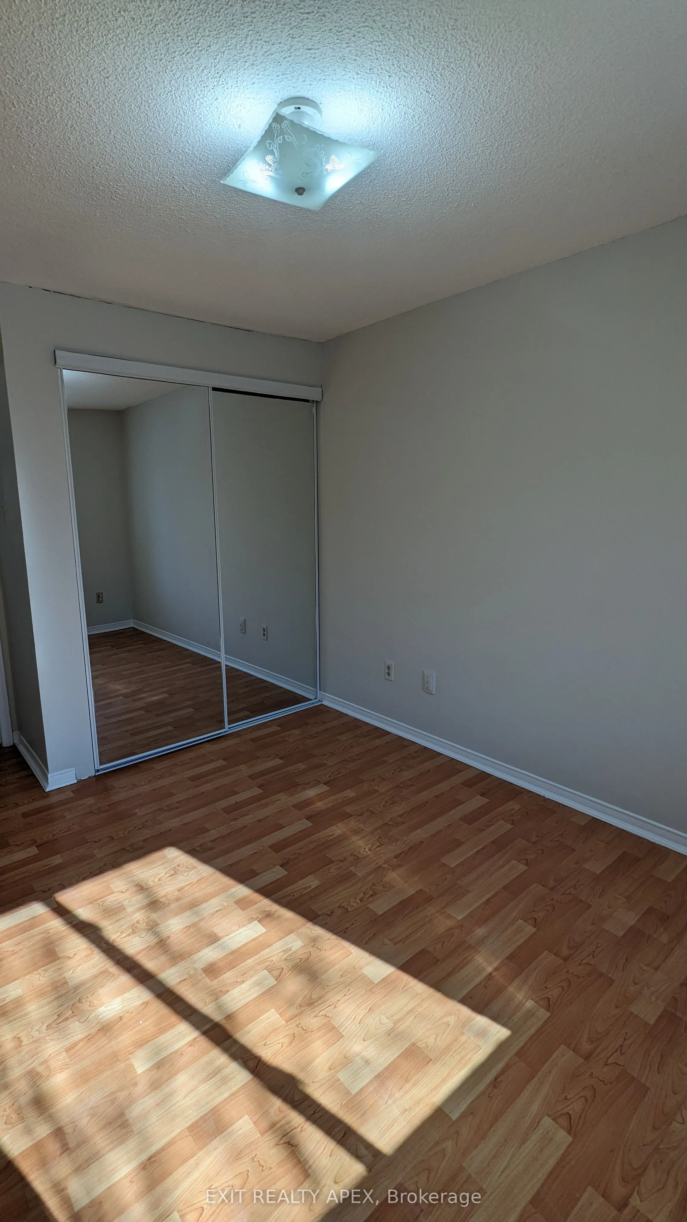 401 Sewells Road, #37