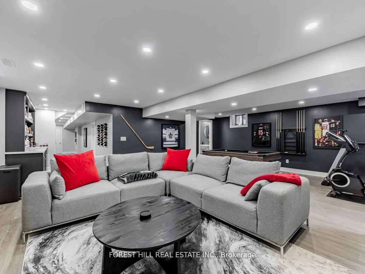 6 Yvette Street