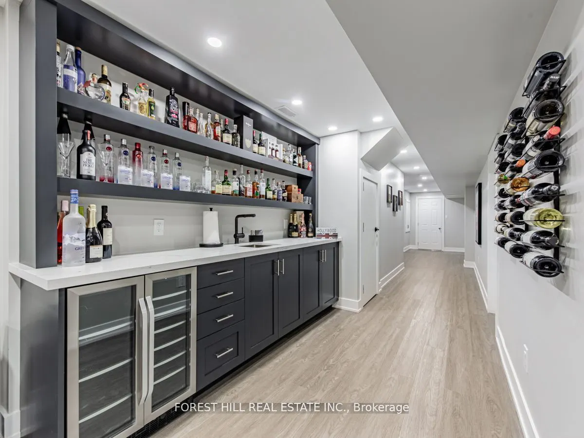 6 Yvette Street