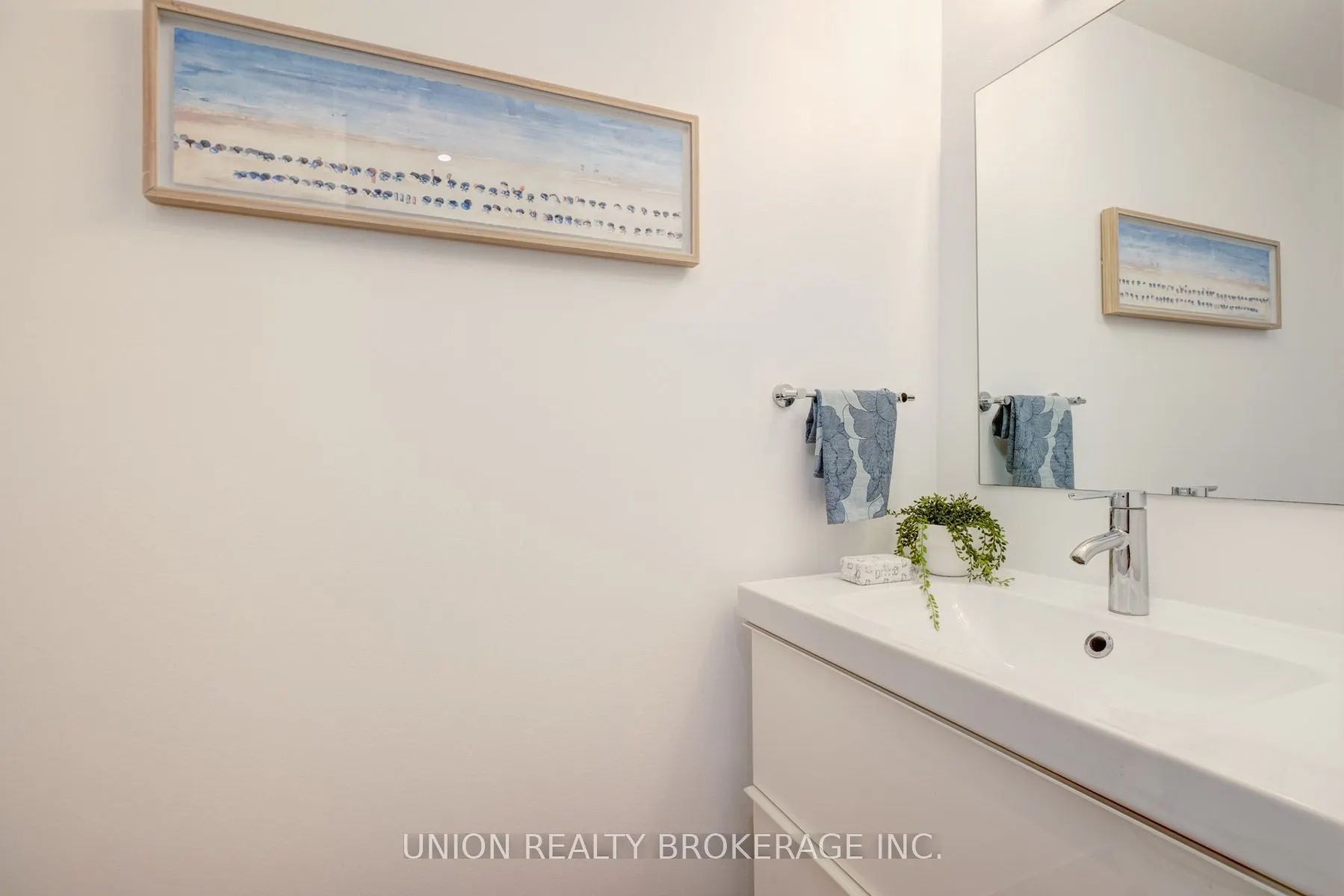 90 Kippendavie Avenue, #9