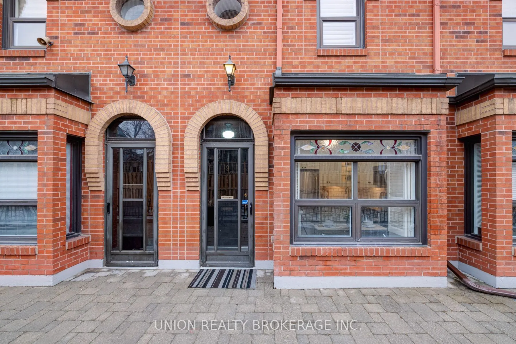 90 Kippendavie Avenue, #9