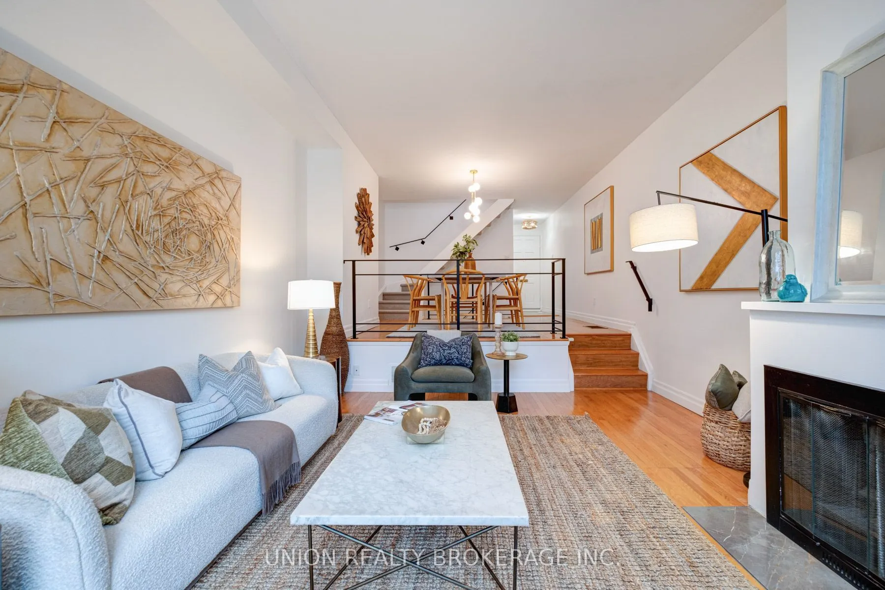 90 Kippendavie Avenue, #9