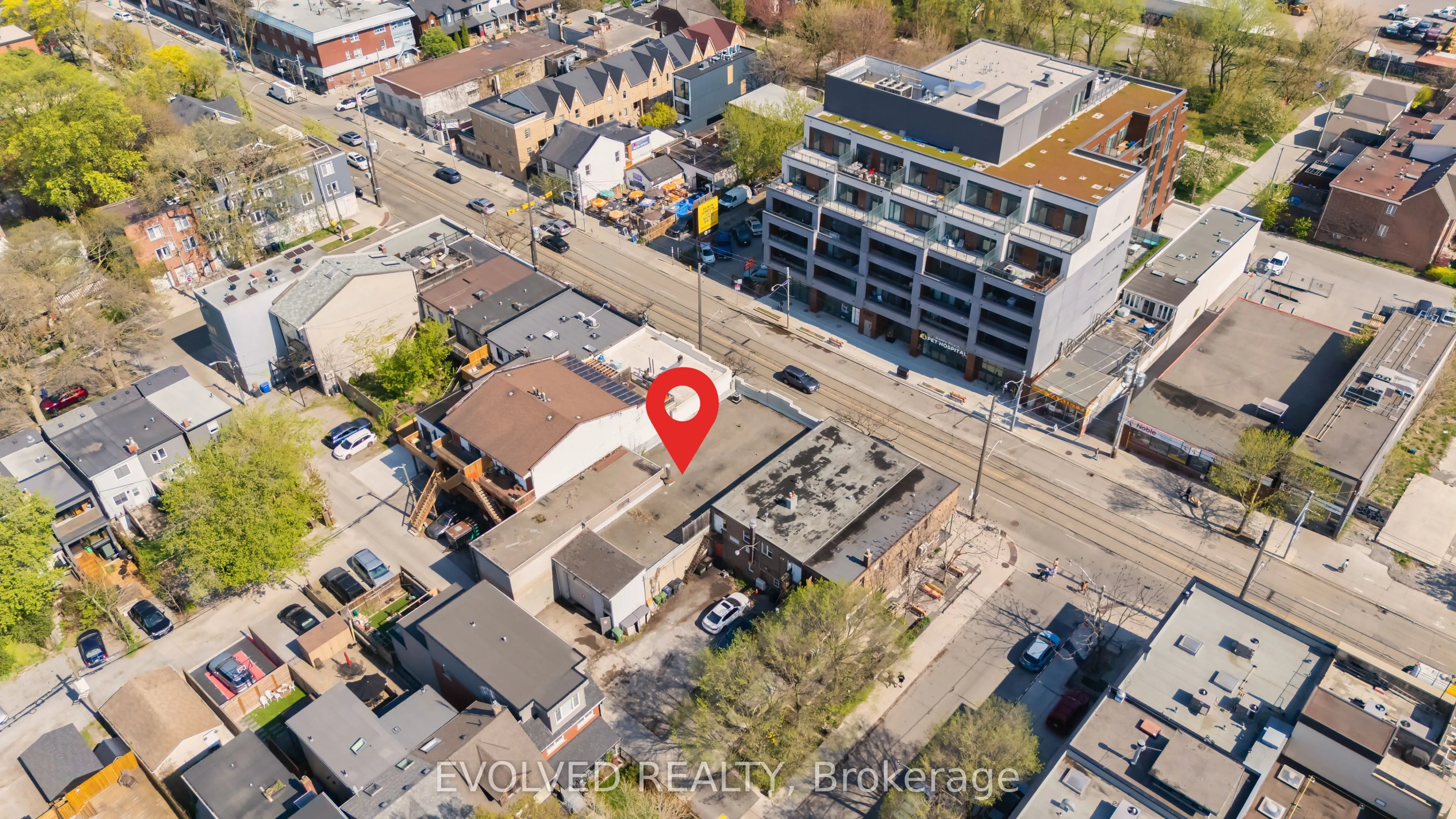 1286 Queen Street E