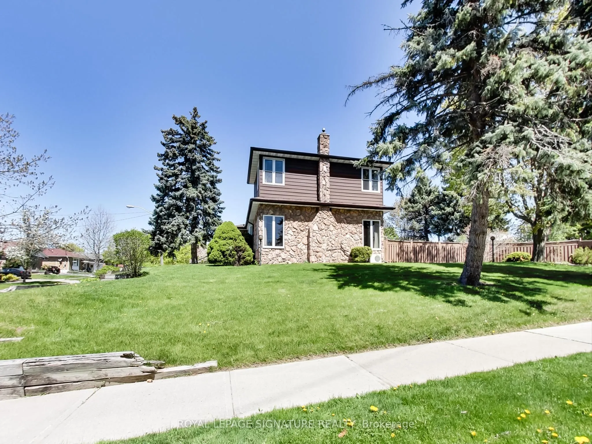 1 Kencliff Crescent