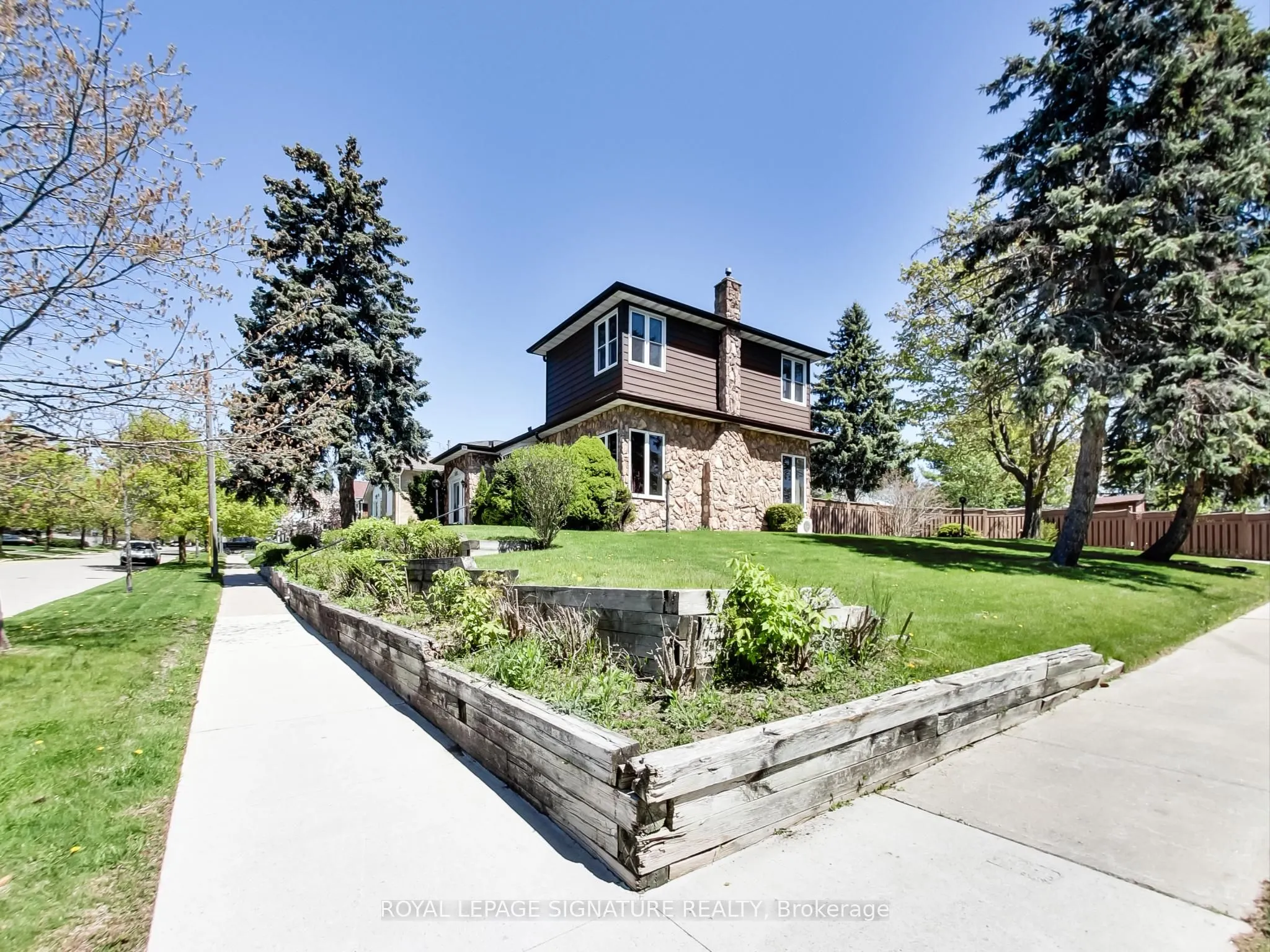 1 Kencliff Crescent