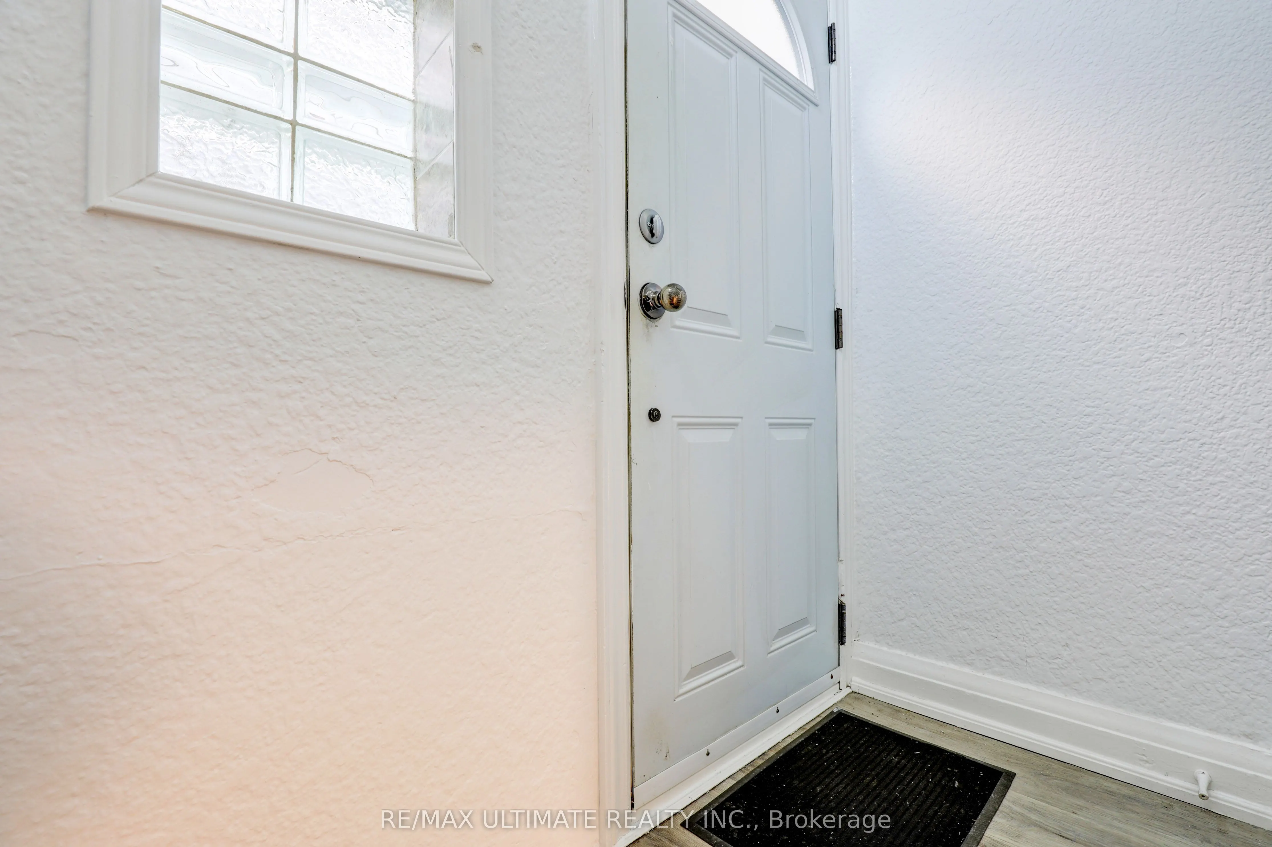 563 O'connor Drive, #Bsmt Unit